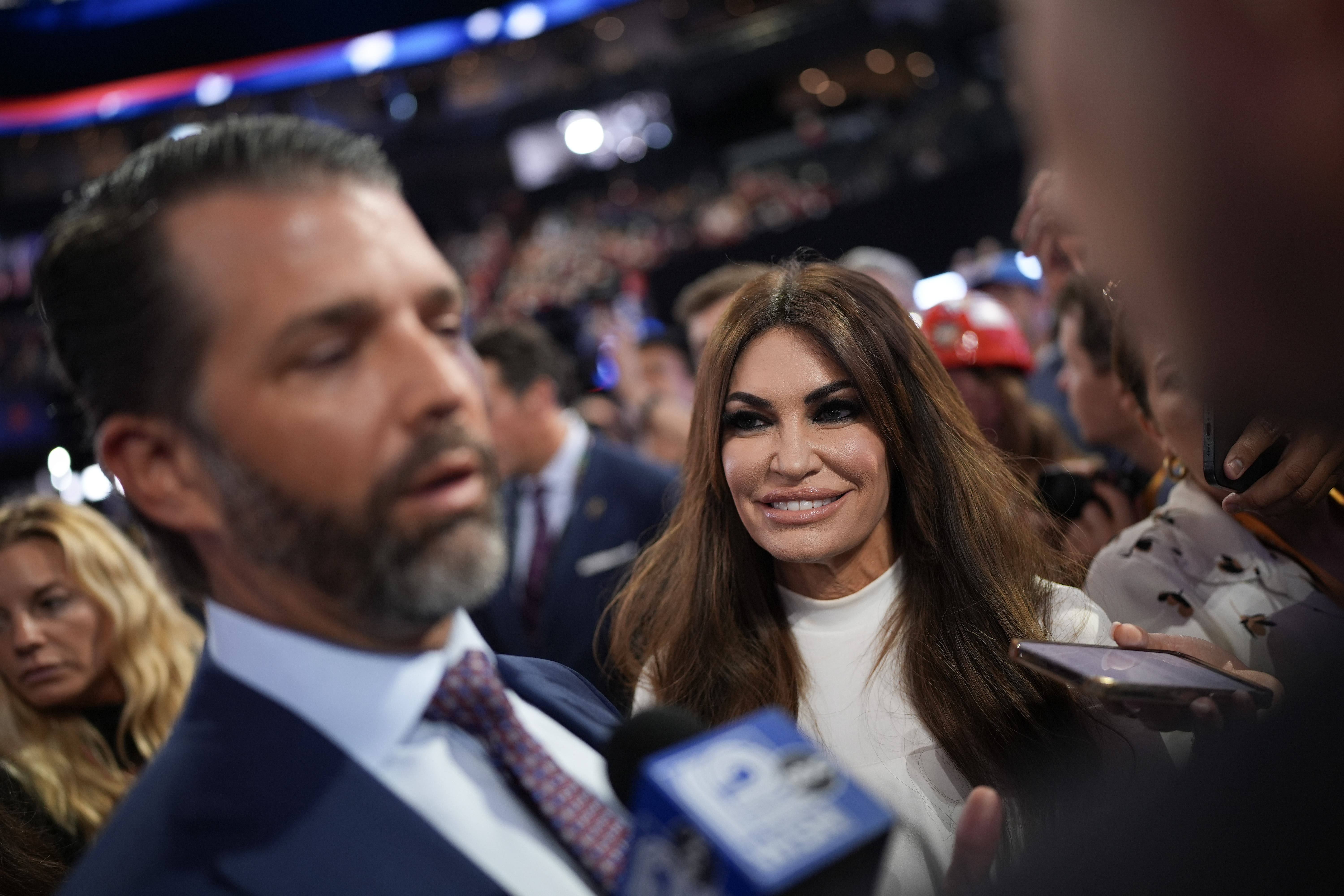 Donald Trump Jr. et Kimberly Guilfoyle, le 15 juillet 2024, à Milwaukee, Wisconsin | Source : Getty Images
