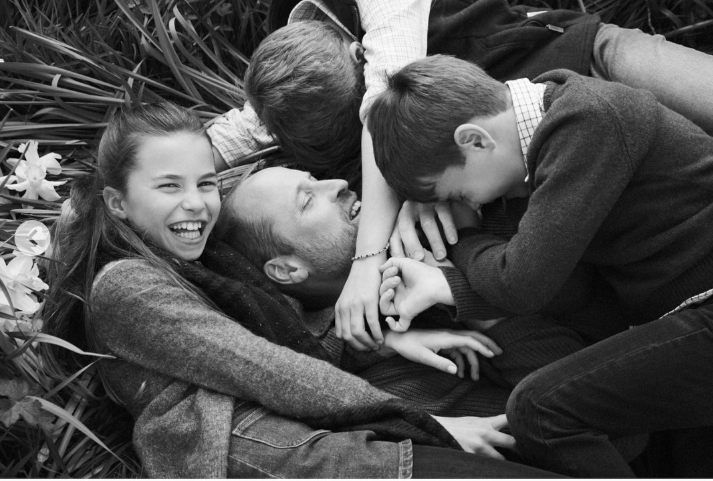 Le prince Williams et ses enfants -le prince Louis, le prince George et la princesse Charlotte de Galles- en train de passer un moment en famille daté du 15 juin 2025 | Source : Instagram/princeandprincessofwales