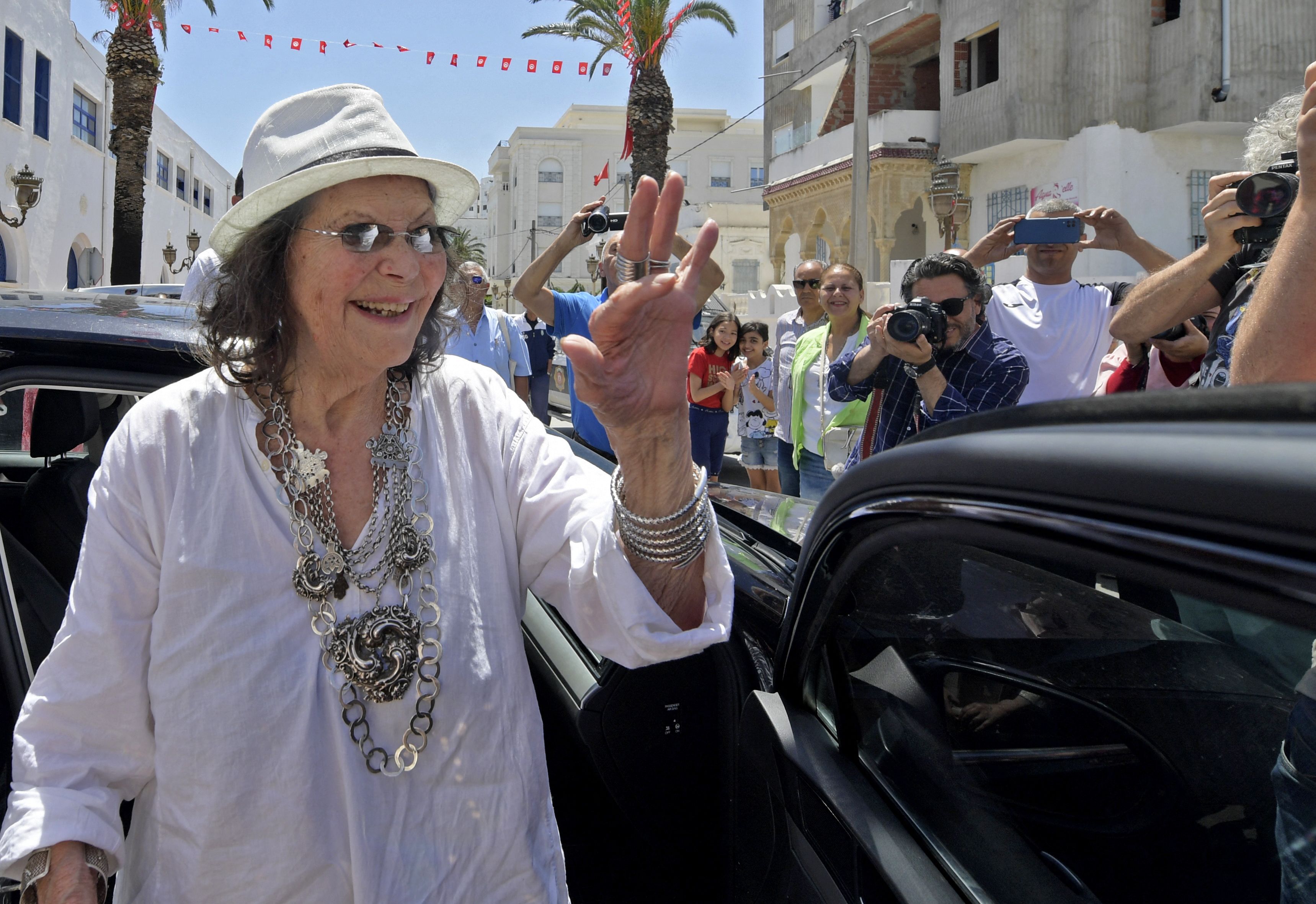 Claudia Cardinale à l'inauguration de la rue Claudia Cardinale à La Goulette, en Tunisie, le 29 mai 2022. | Source : Getty Images