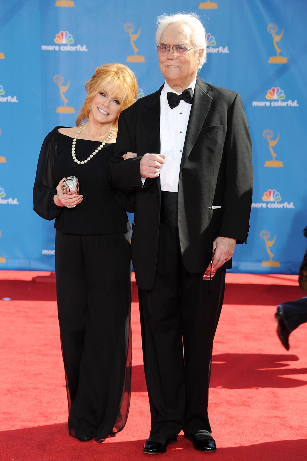 Ann-Margret et Roger Smith lors de la 62e cérémonie annuelle des Primetime Emmy Awards, le 29 août 2010, à Los Angeles, en Californie. | Source : Getty Images
