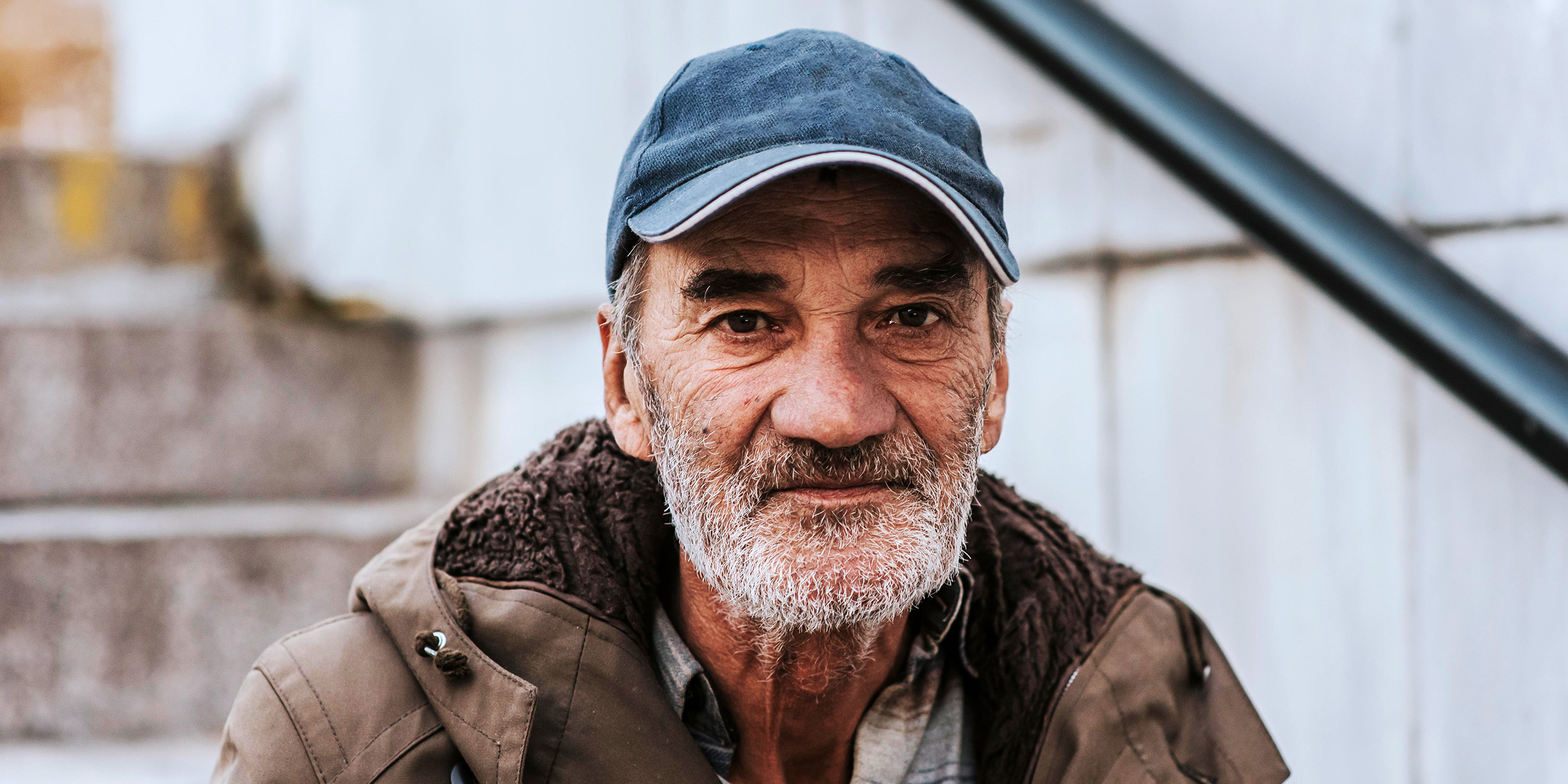 Un vieil homme | Source : Freepik