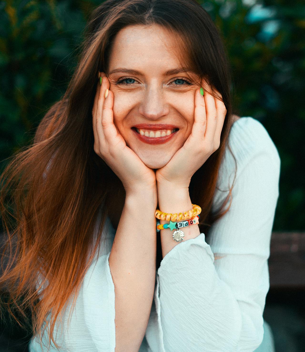 Une femme souriant d'admiration | Source : Pexels