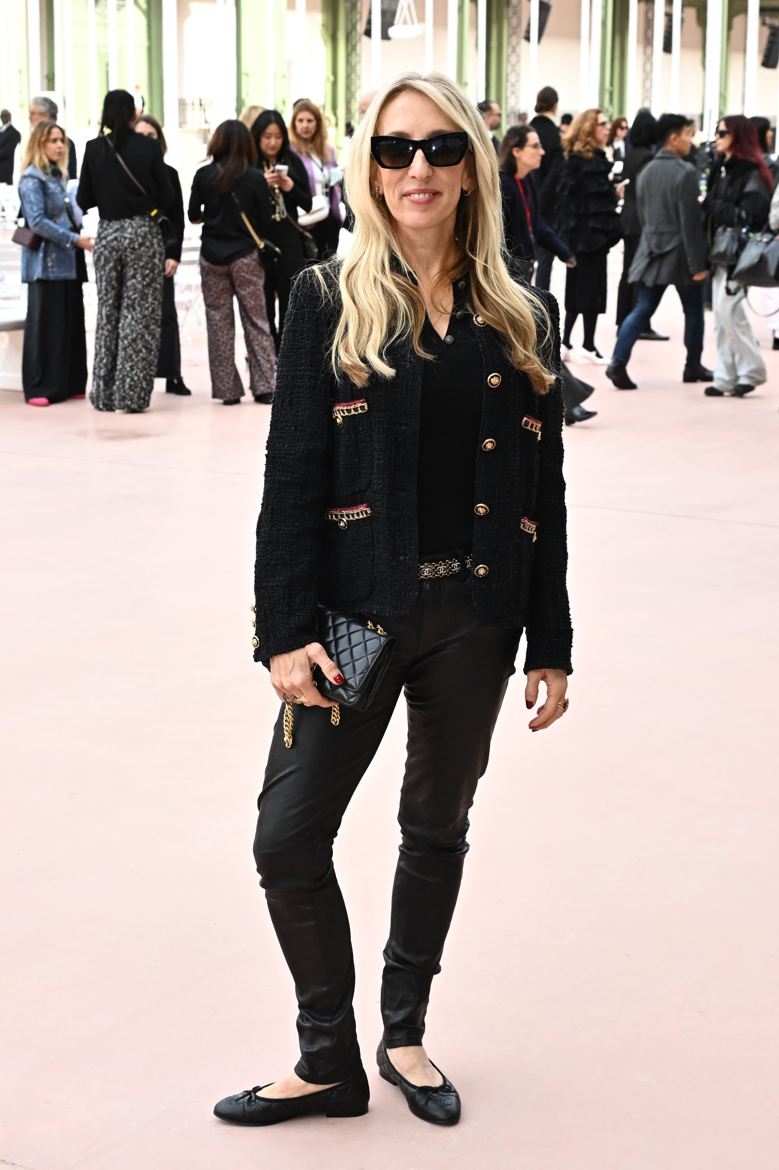 Sam Taylor-Johnson assiste au défilé Chanel Paris Womenswear printemps-été 2025 dans le cadre de la semaine de la mode de Paris, le 1er octobre 2024 | Source : Getty Images