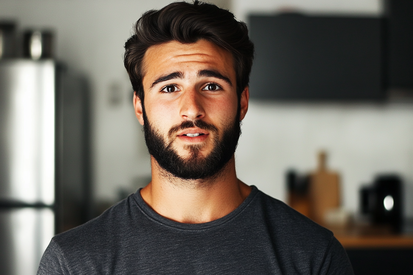Un homme qui parle à quelqu'un | Source : Pexels