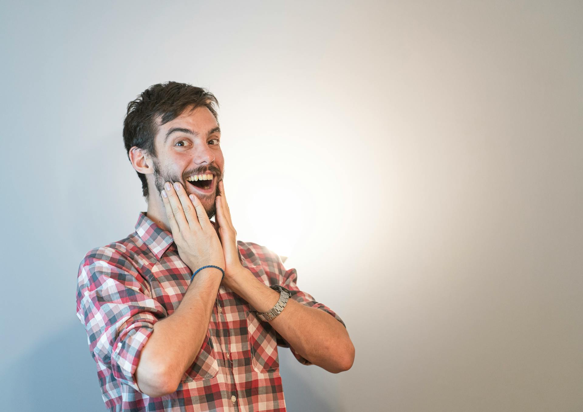 Un homme excité | Source : Pexels