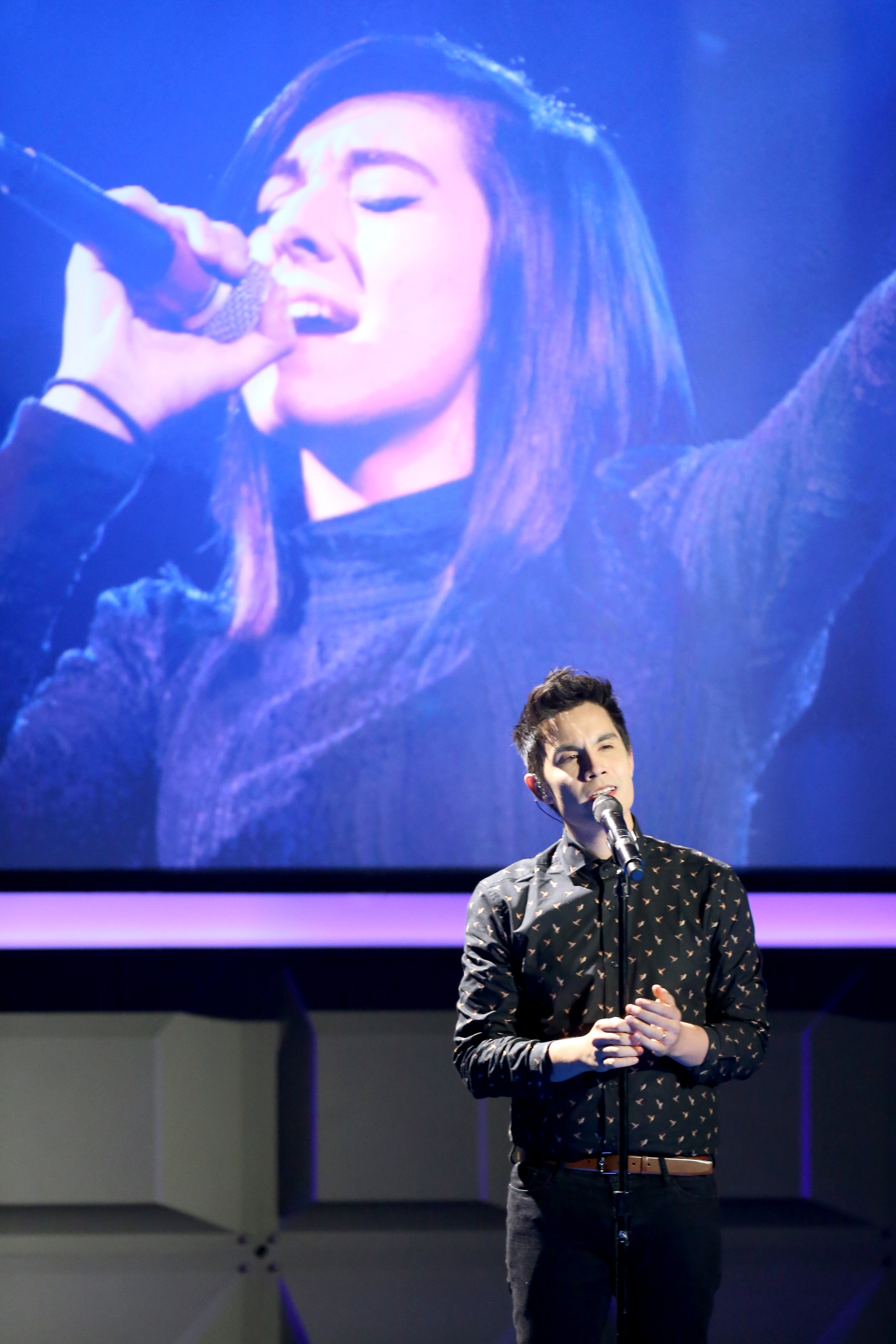 Sam Tsui lors d'un hommage à Christina Grimmie pendant la 6e édition des Streamy Awards, le 4 octobre 2016, à Beverly Hills, en Californie. | Source : Getty Images