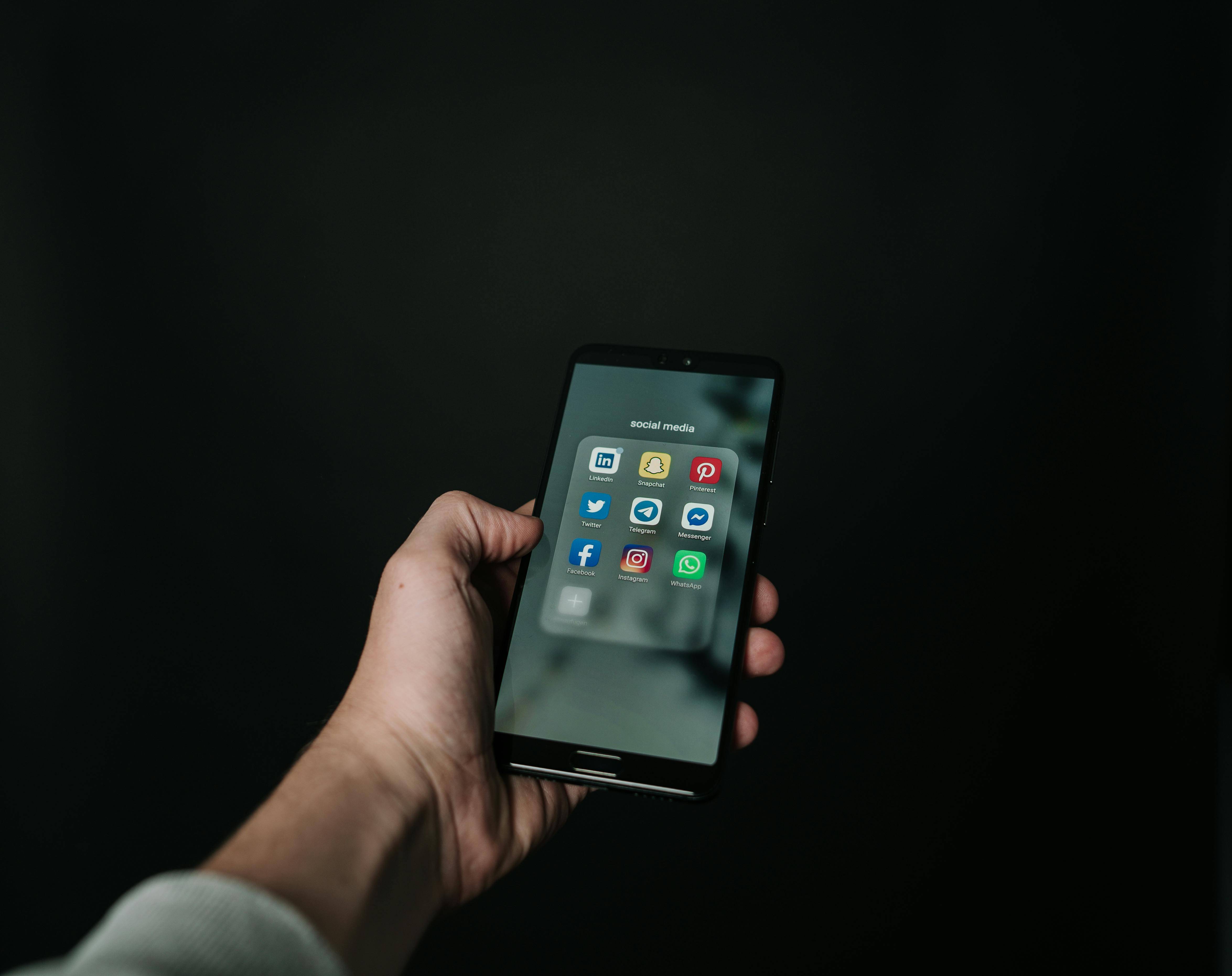 Applications de réseaux sociaux sur un téléphone | Source : Pexels