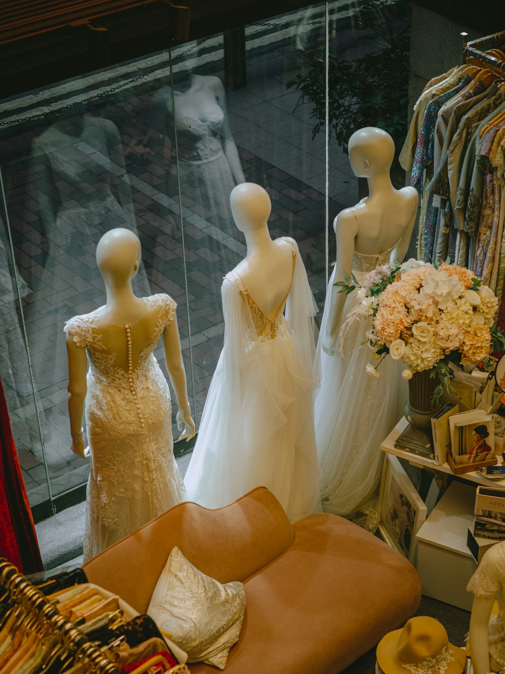 Une boutique de mariage | Source : Unsplash