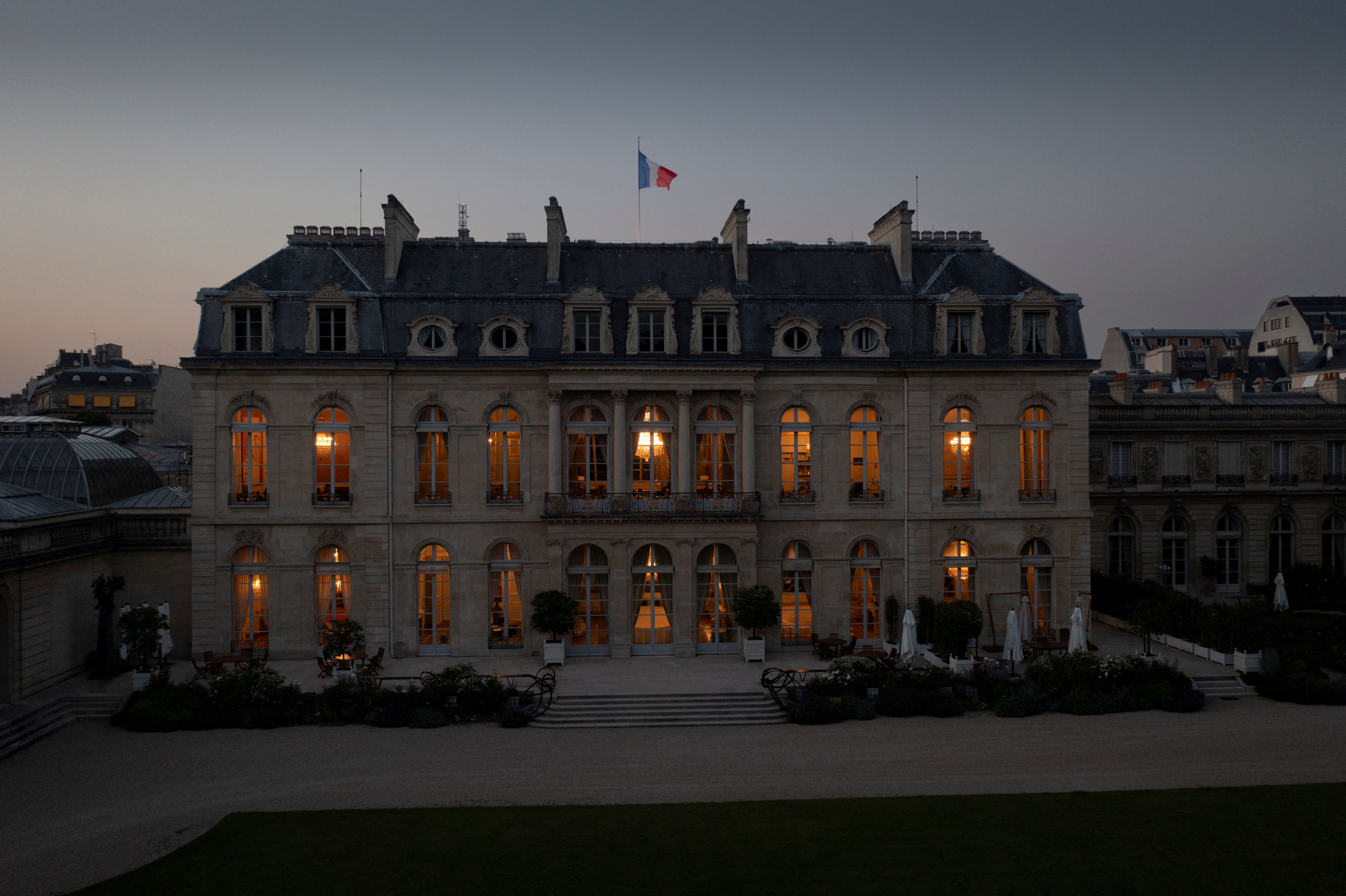 Une vue de l'arrière de la façade du palais de l'Élysée à Paris, en France, le 28 juin 2019. | Source : Getty Images
