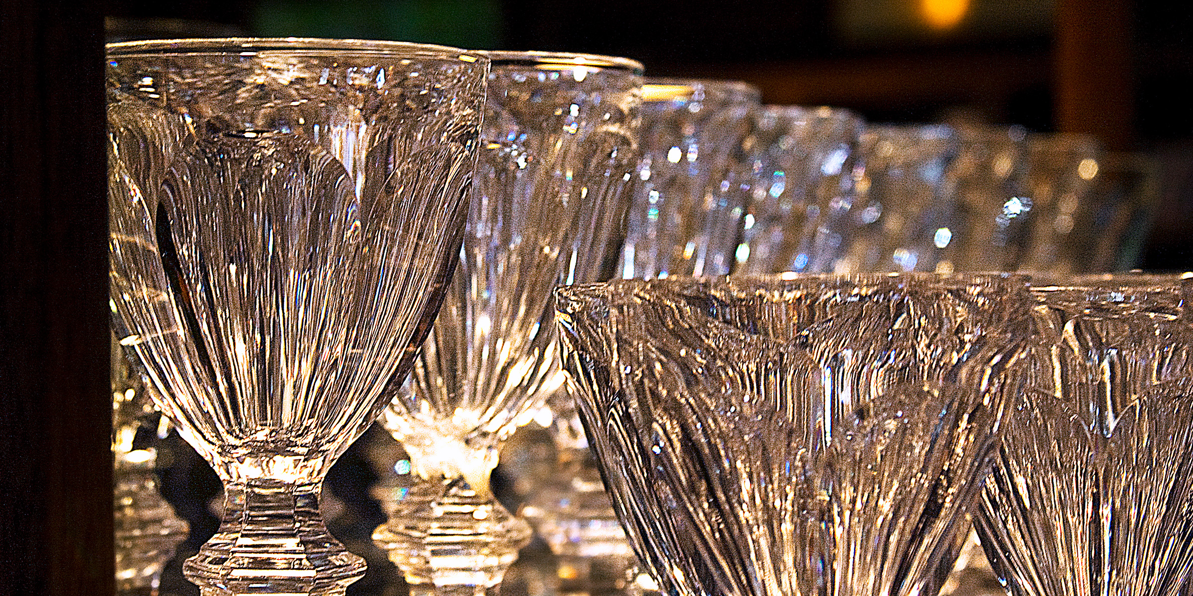 Un ensemble de verres en cristal | Source : Flickr