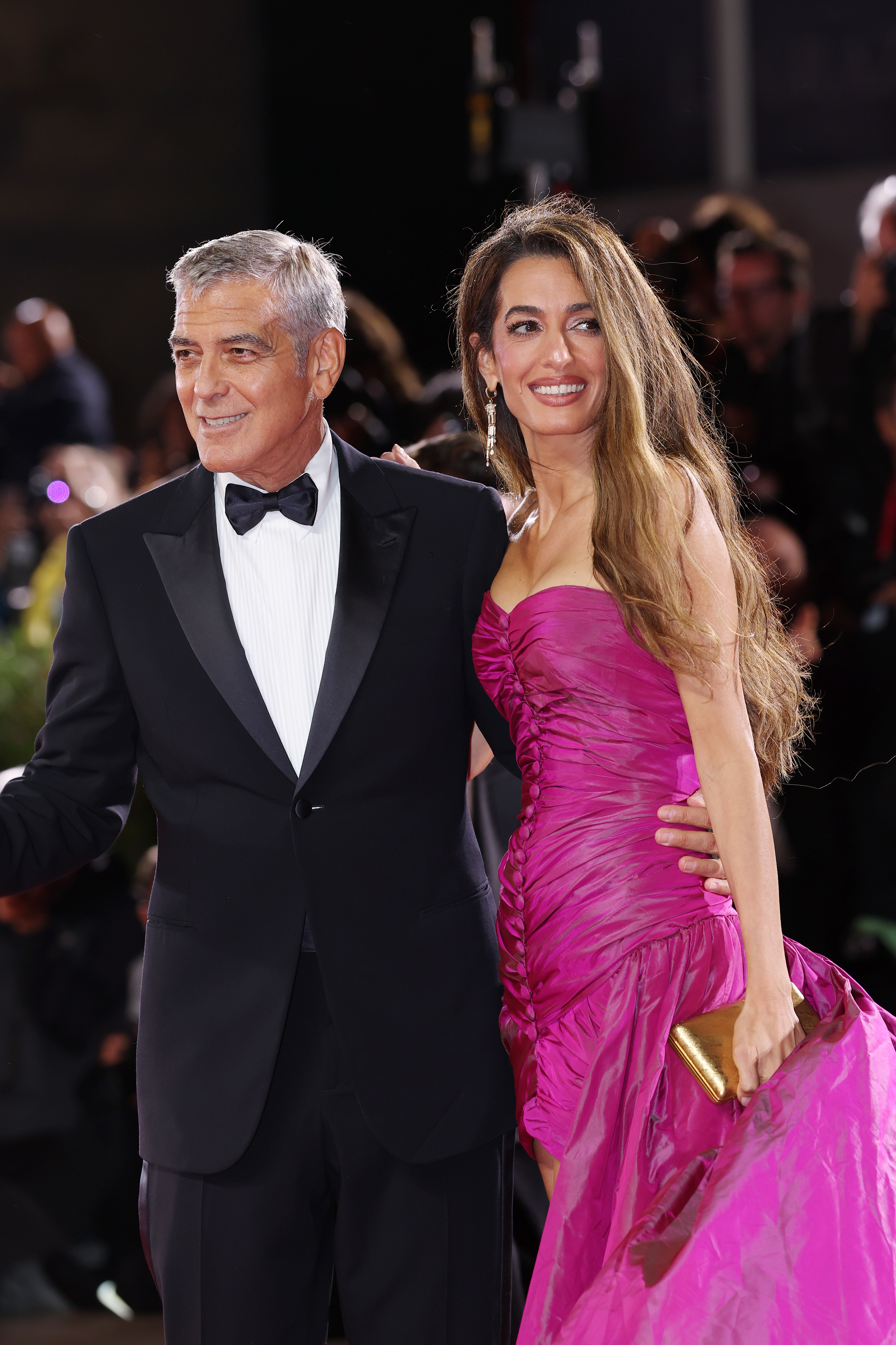 George Clooney et Amal Clooney foulent le tapis rouge « Jay Kelly » lors de la 82e Mostra de Venise, le 28 août 2025 à Venise, en Italie I Source : Getty Images