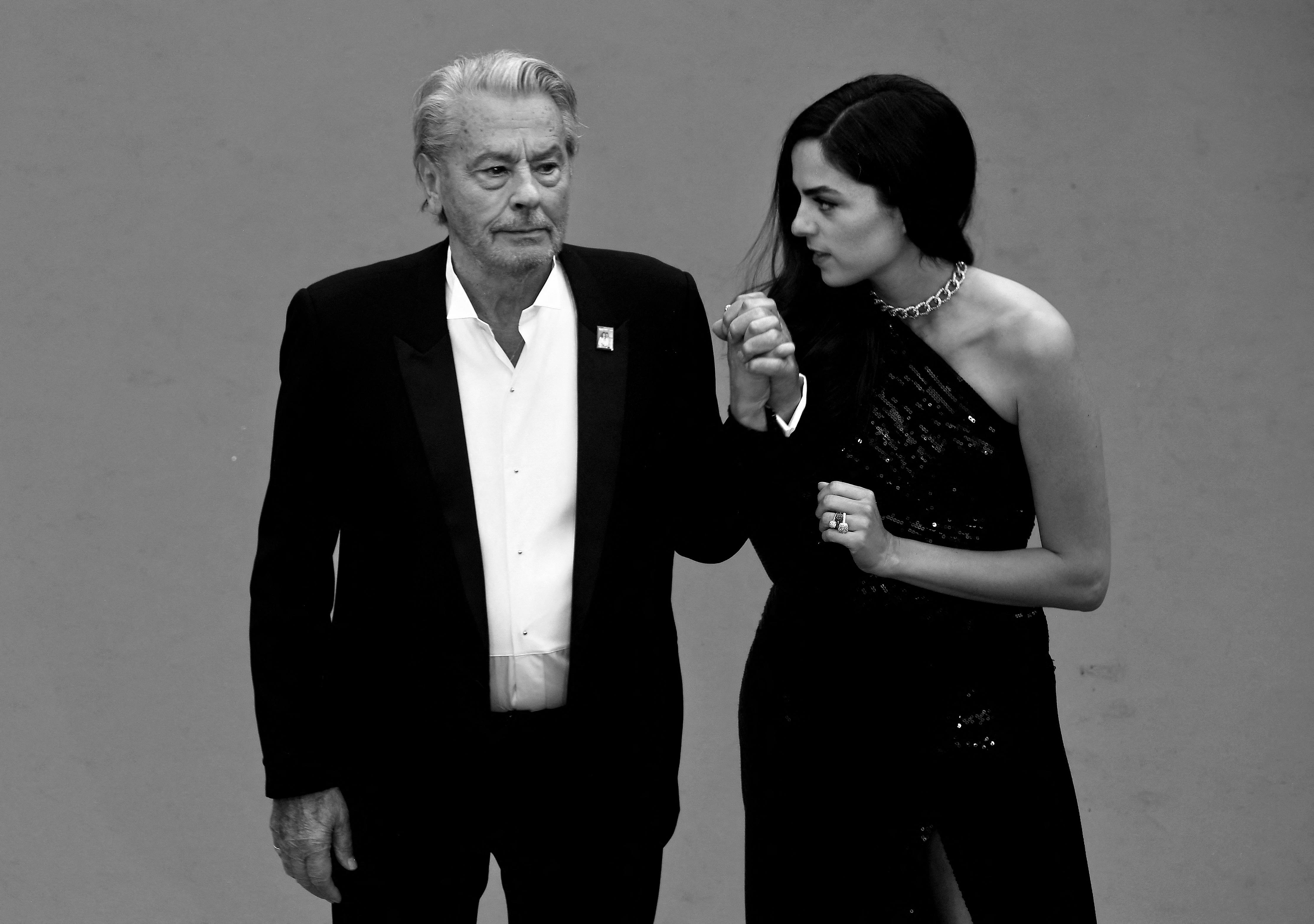 Alain et Anouchka Delon lors de la 72e édition du Festival de Cannes à Cannes, France, le 19 mai 2019 | Source : Getty Images