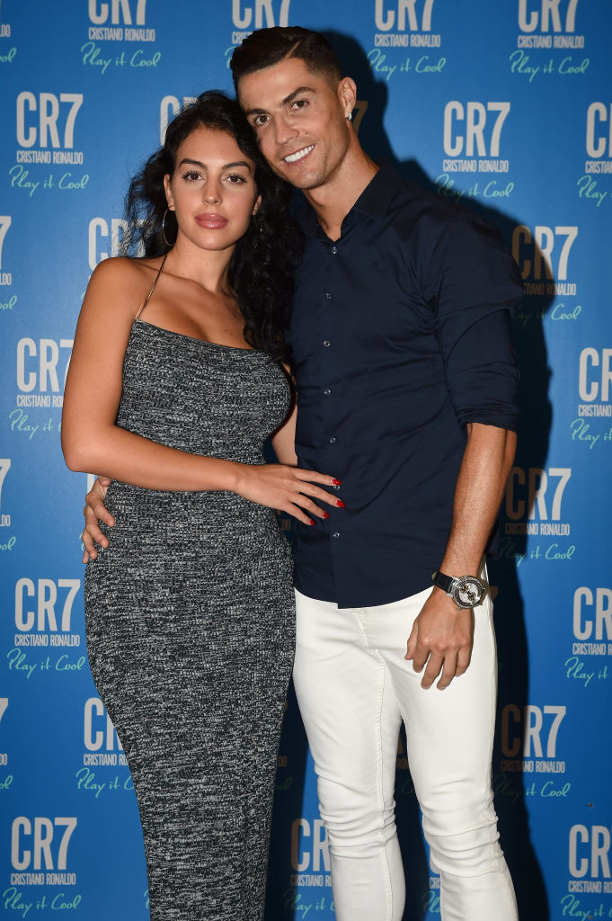 Cristiano Ronaldo et Georgina Rodriguez célèbrent le lancement de la nouvelle CR7 Play It Cool avec leurs proches, le 12 septembre 2019 à Turin, en Italie. | Source : Getty Images