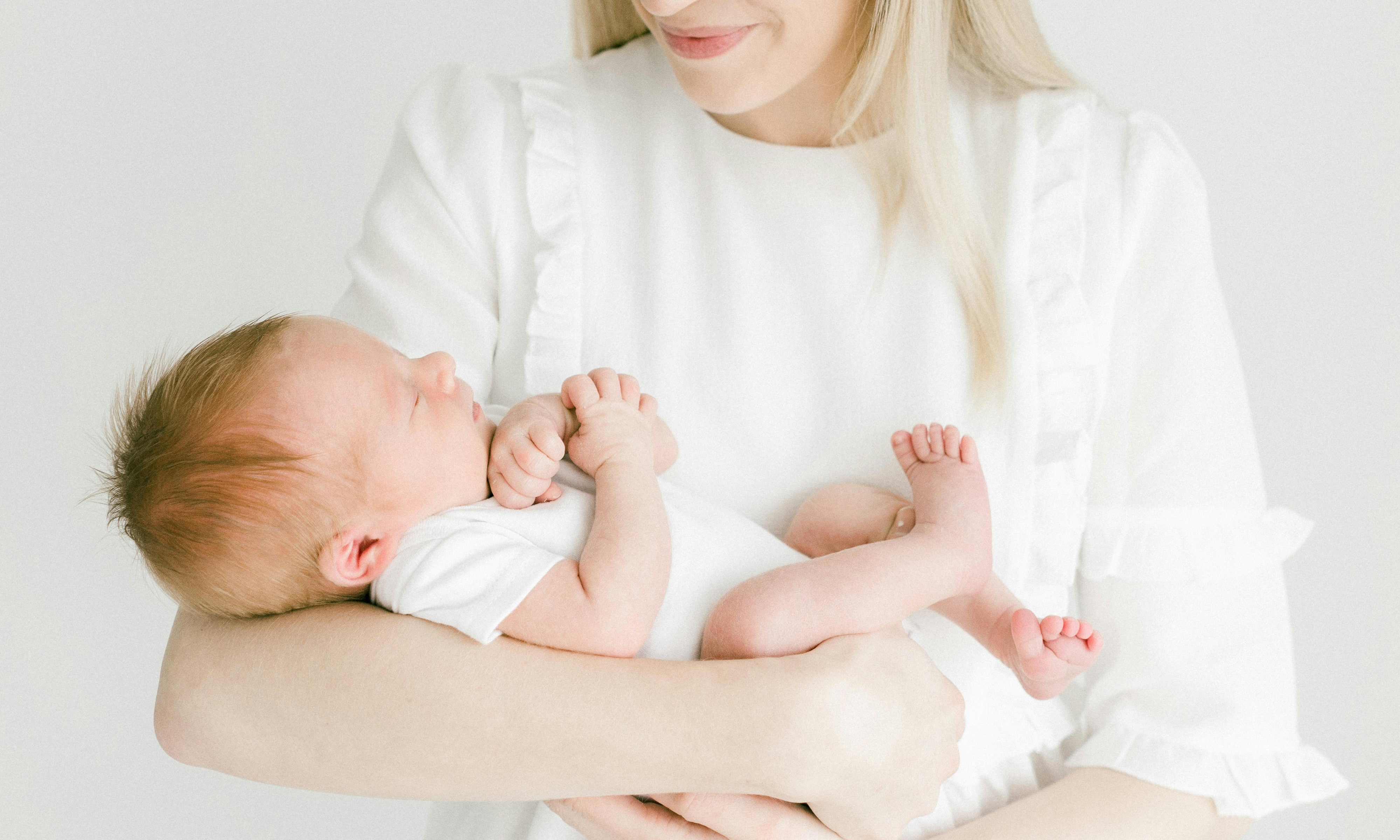 Jane part avec le bébé Ava, déterminée à faire regretter ses actes à Éric | Source : Pexels