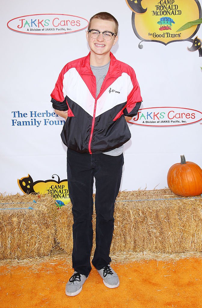L'acteur arrive au Camp Ronald McDonald pour le « 20e carnaval annuel d'Halloween » organisé au Backlot des studios Universal le 21 octobre 2012 | Source : Getty Images