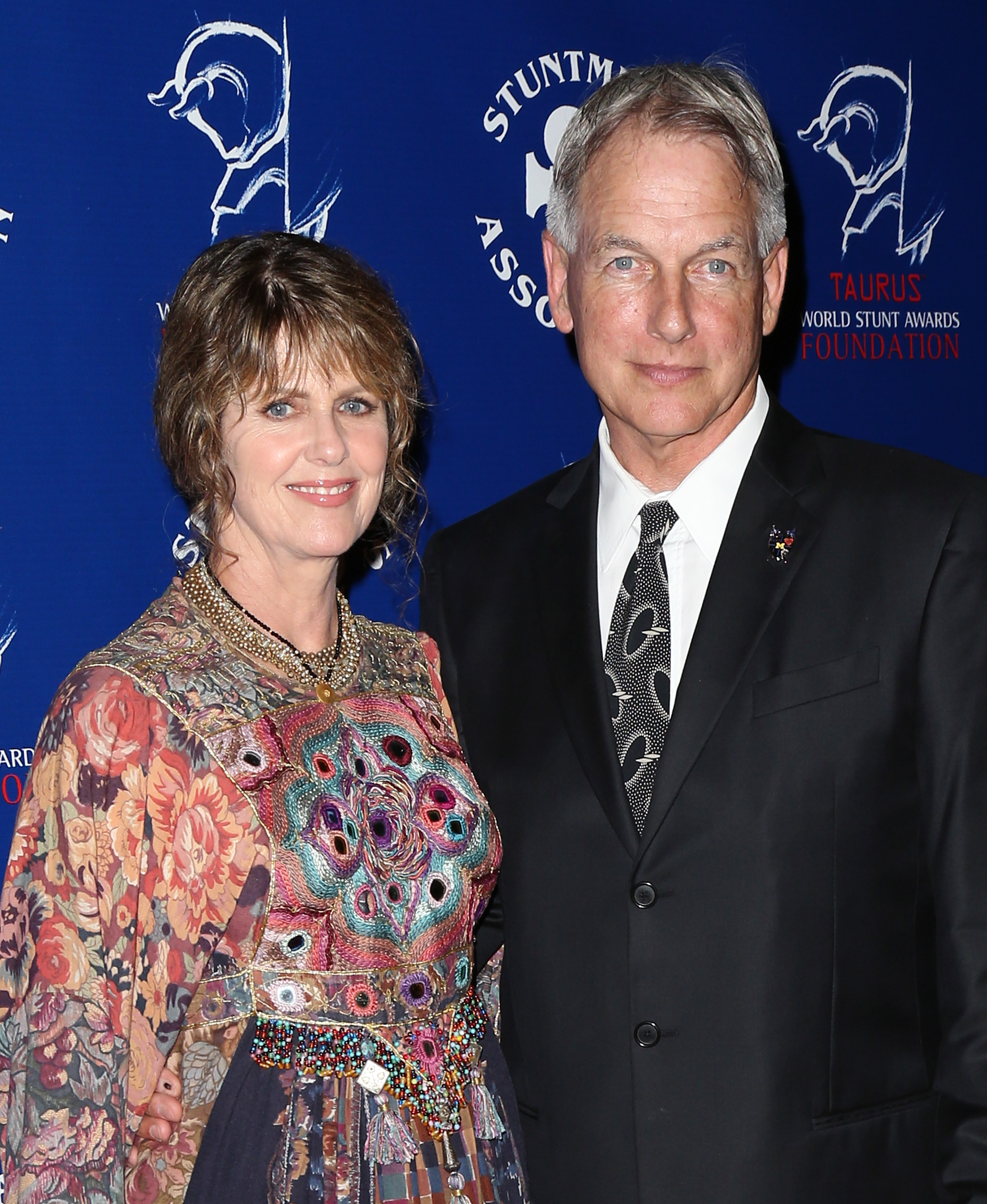 Pam Dawber et Mark Harmon lors du dîner de remise des 52e prix annuels de la Stuntmen's Association of Motion Pictures, le 14 septembre 2013, à Universal City, en Californie. | Source : Getty Images