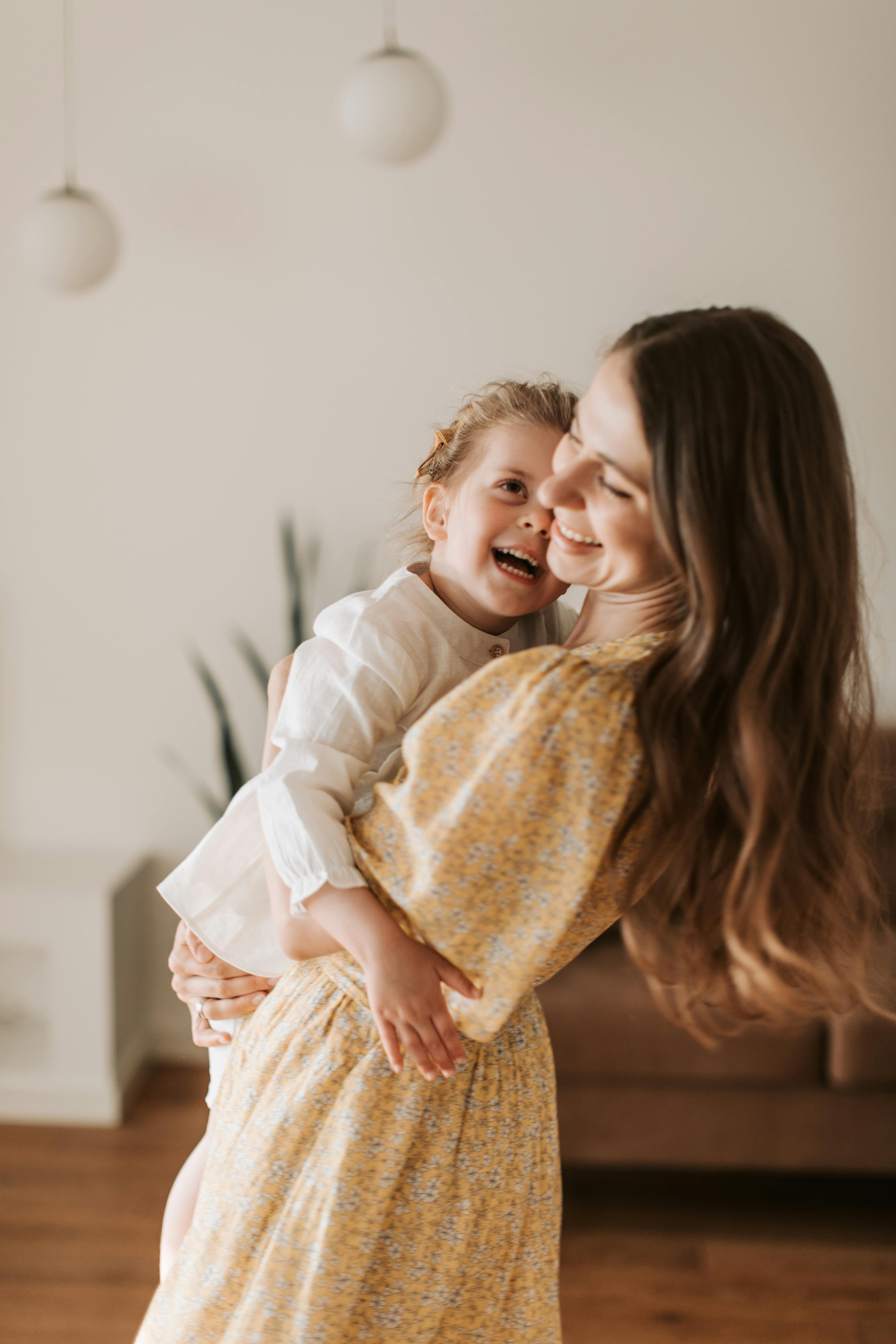 Une mère et un enfant heureux | Source : Pexels