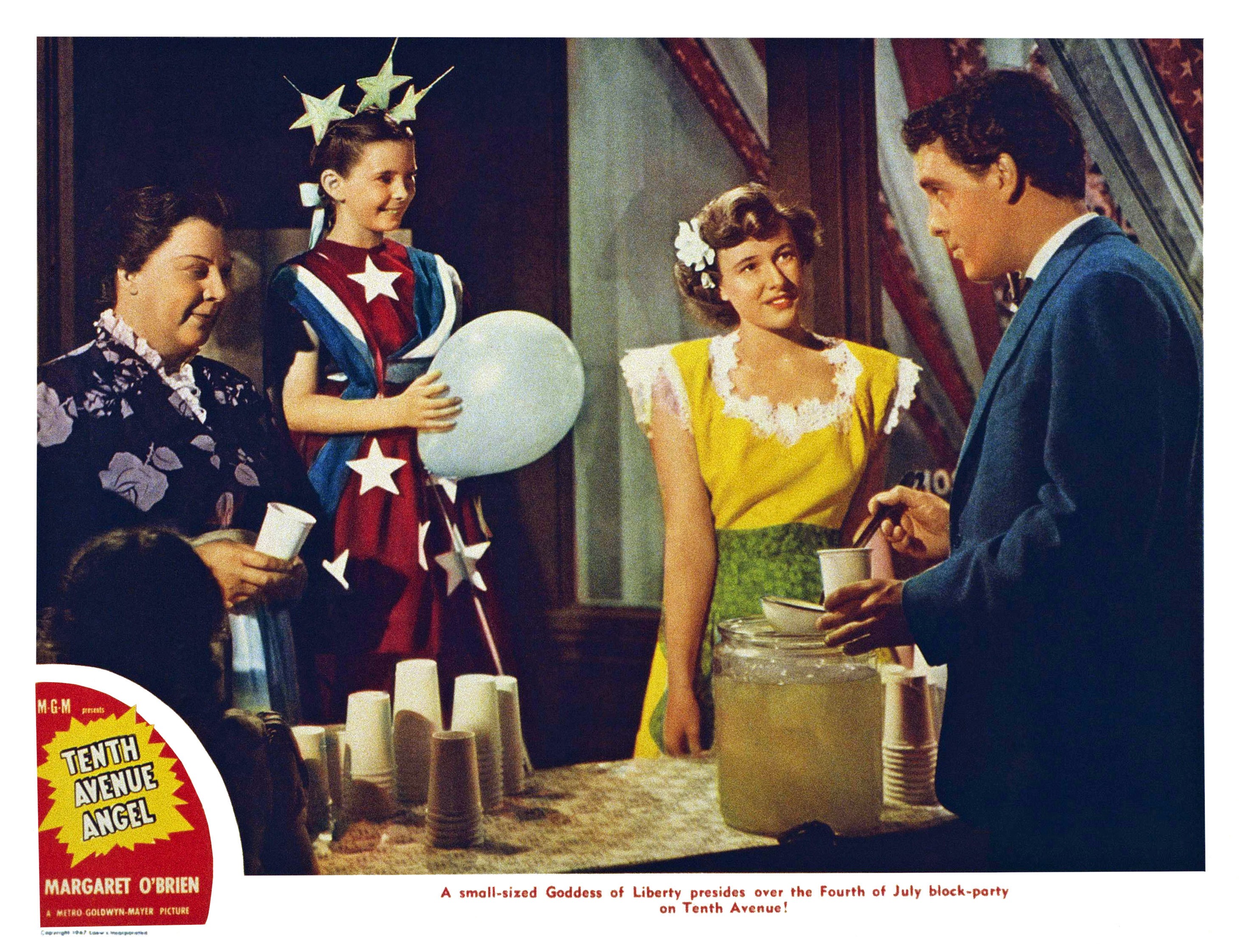 L'enfant star sur le plateau de "Tenth Avenue Angel" en 1948 | Source : Getty Images