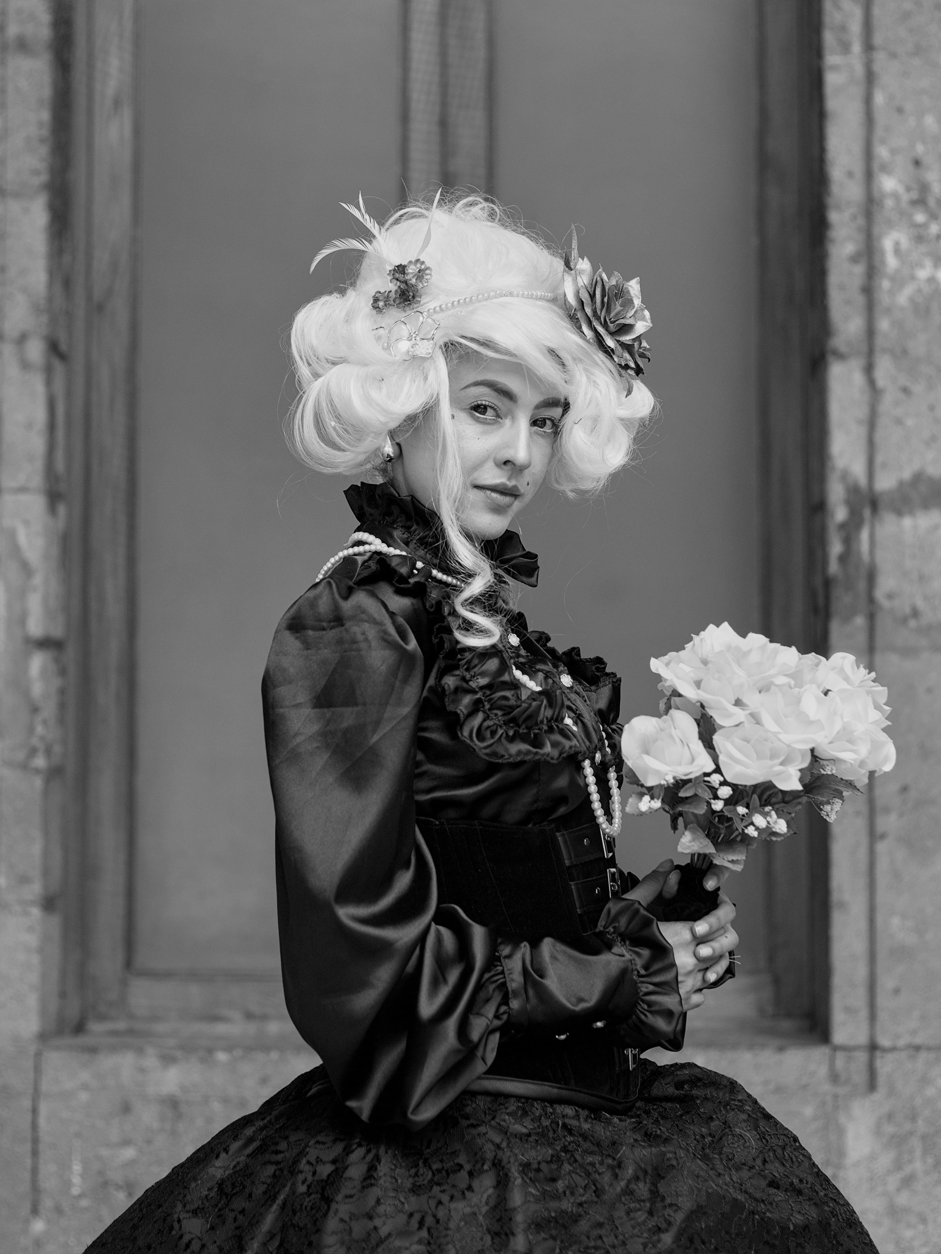 Une femme vêtue de noir | Source : Pexels