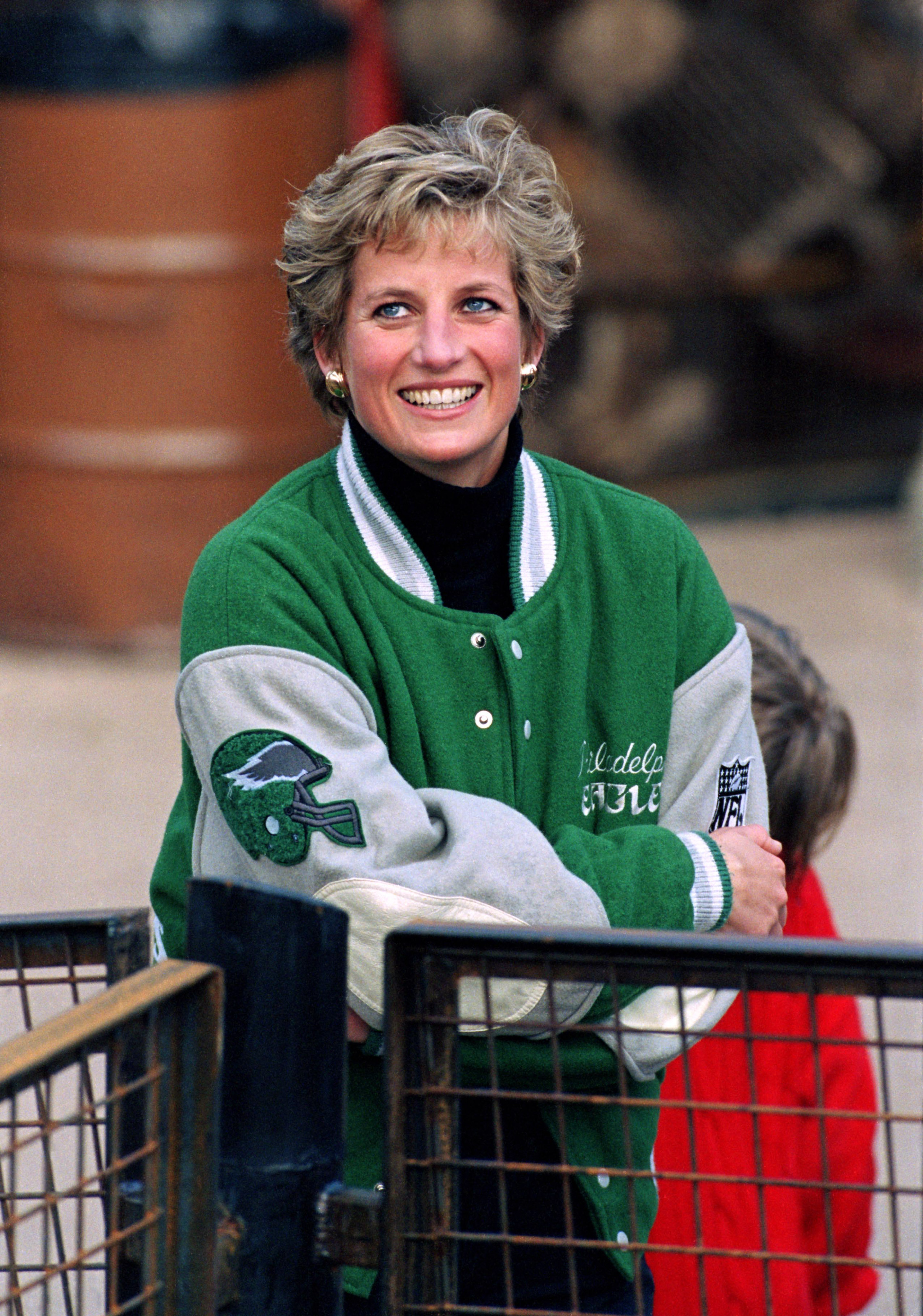 Diana, princesse de Galles, au parc à thème d'Alton Towers en 1994. | Source : Getty Images
