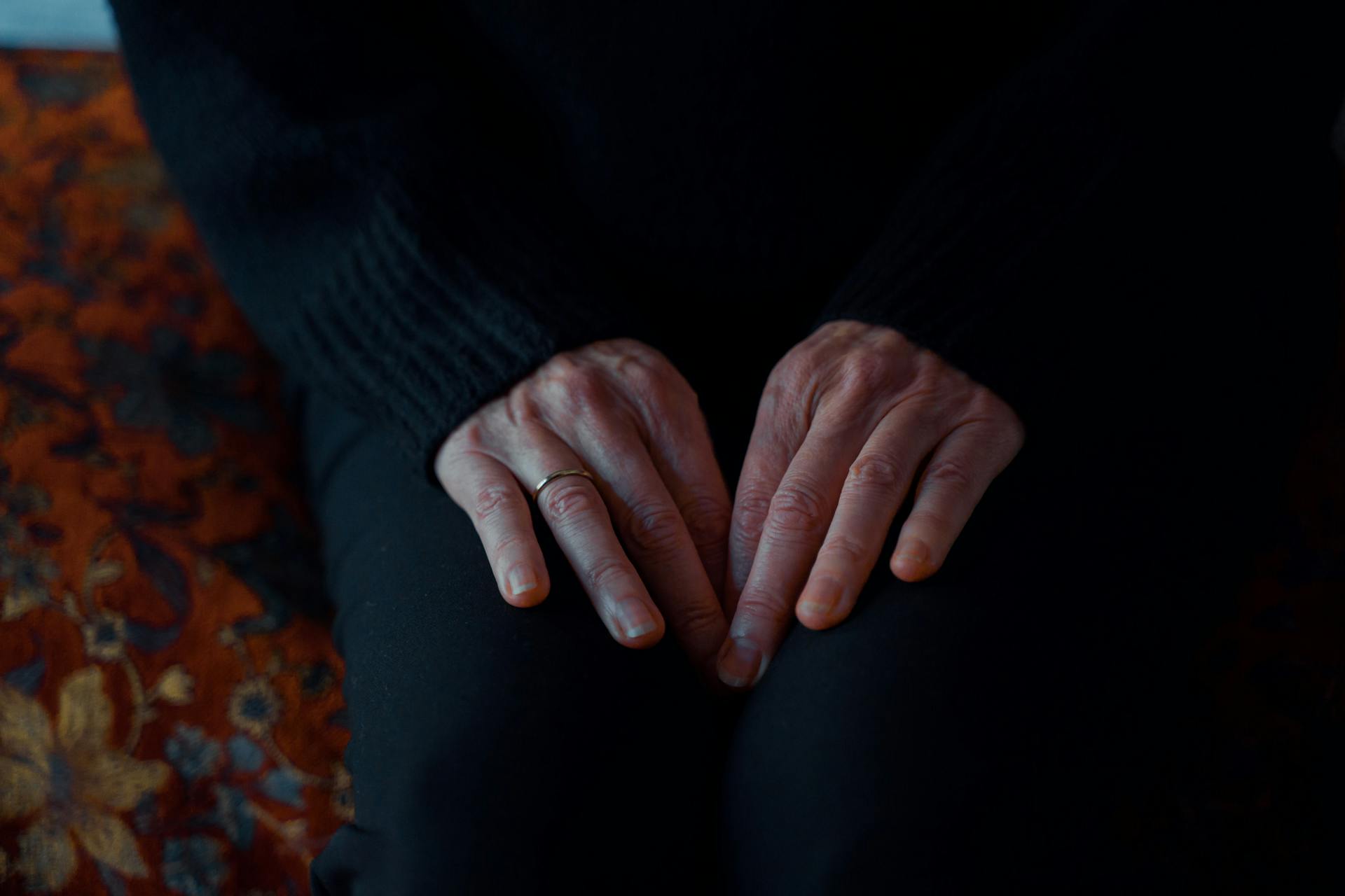 Les mains d'une femme plus âgée | Source : Pexels