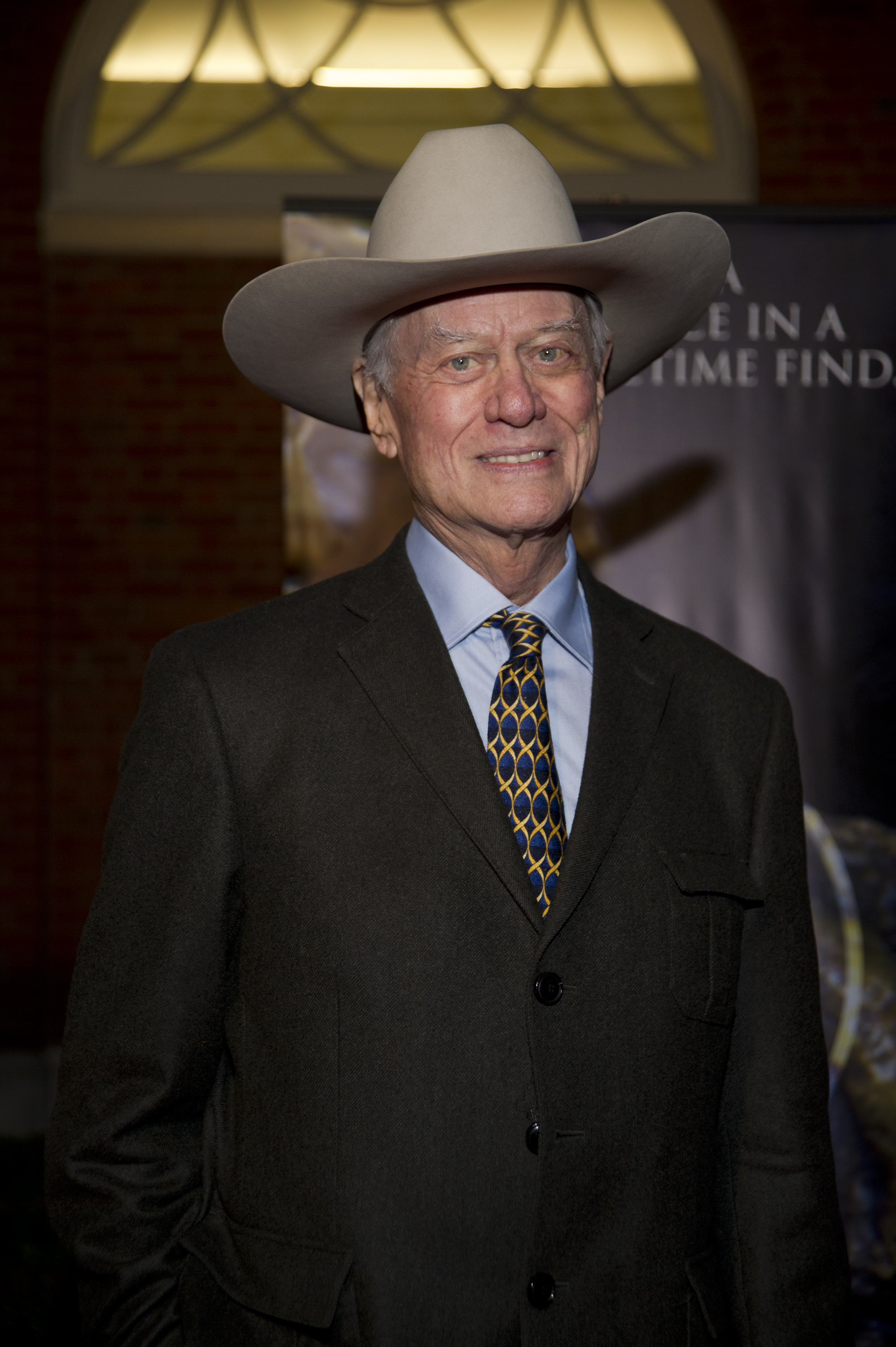 Larry Hagman lors de la soirée caritative « Da Vinci, Wine and Roses » organisée par la White Bridle Society le 15 novembre 2012 à Dallas, au Texas. | Source : Getty Images