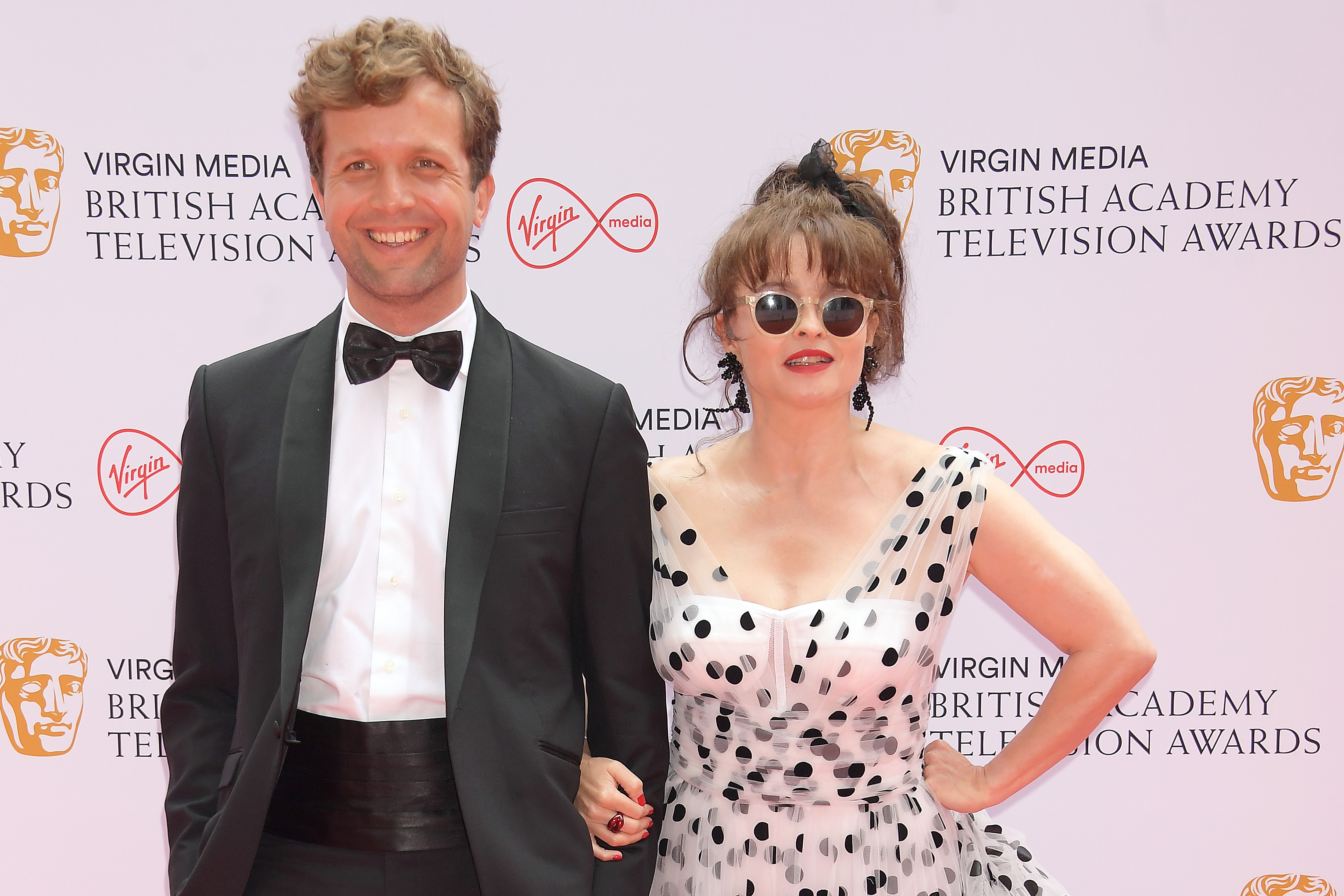 Rye Dag Holmboe et Helena Bonham Carter lors des Virgin Media British Academy Television Awards 2021, le 6 juin à Londres, en Angleterre. | Source : Getty Images