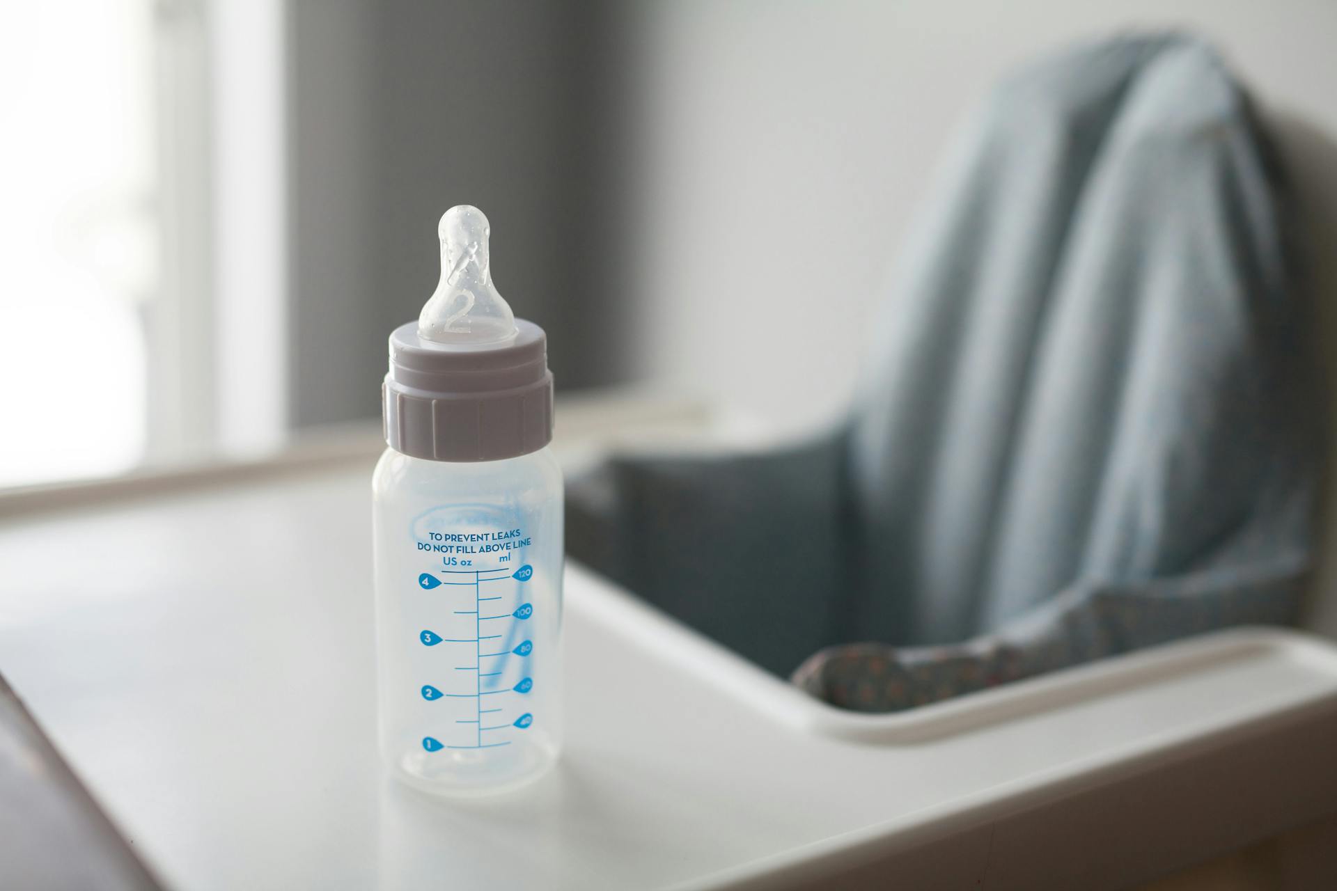 Een babyfles | Bron: Pexels