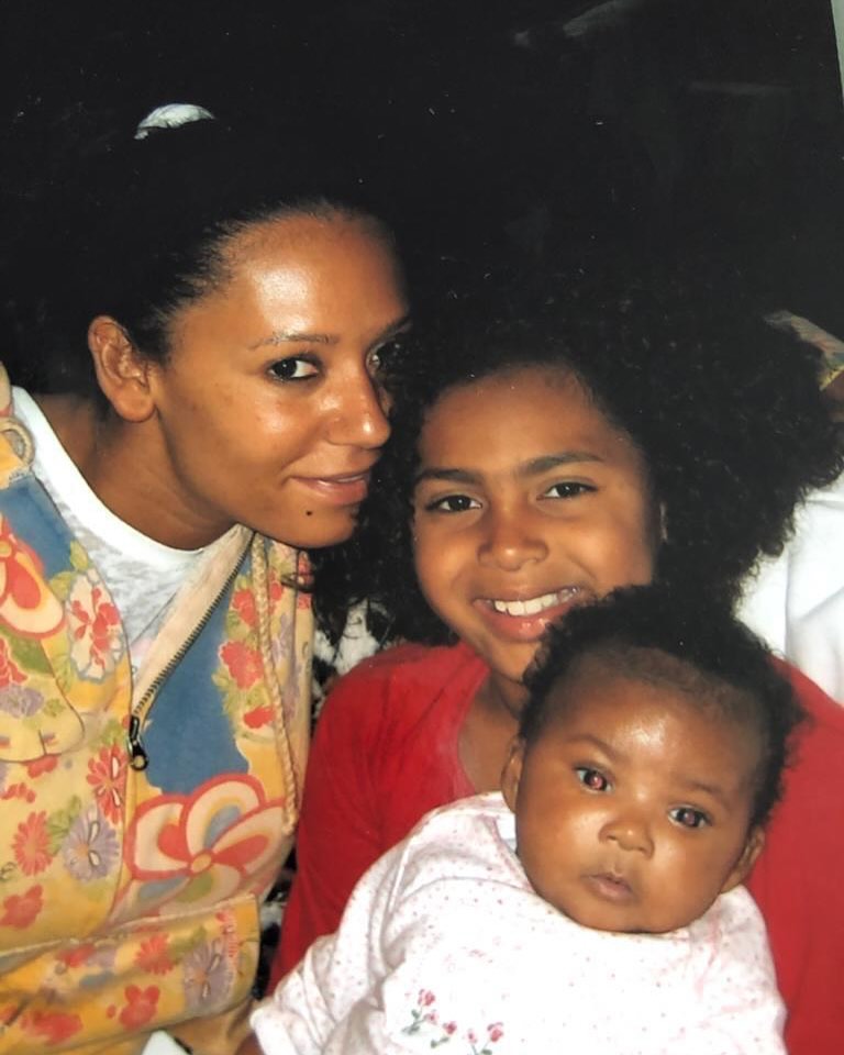 Mel B photographiée avec ses enfants, dont Angel, le 3 avril 2025 | Source : Instagram/officialmelb
