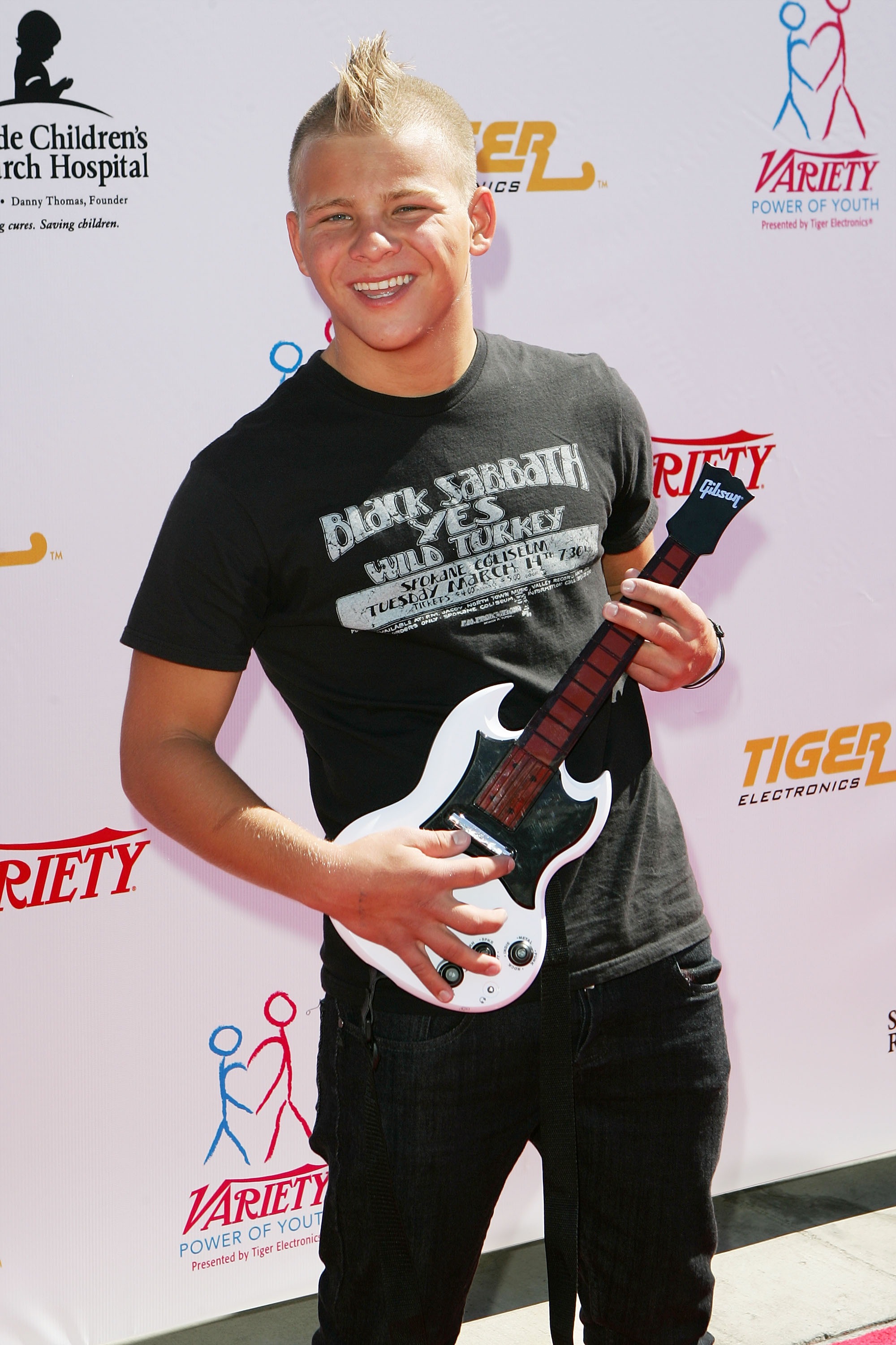 Jonathan Lipnicki lors de l'événement « Le pouvoir de la jeunesse au profit de l'hôpital pour enfants St. Jude » le 6 octobre 2007 à Universal City, en Californie. | Source : Getty Images
