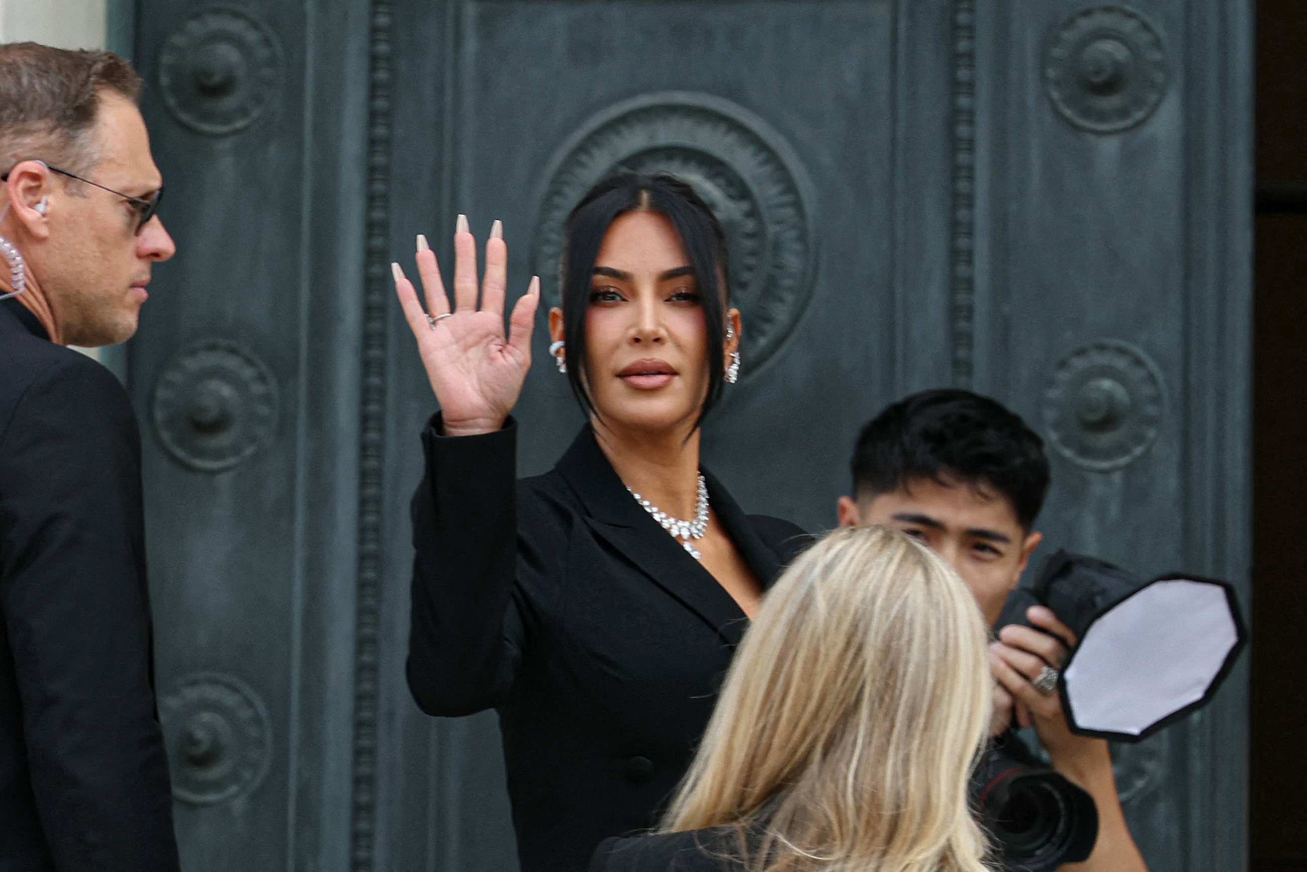 Kim Kardashian arrive au tribunal de Paris le 13 mai 2025 | Source : Getty Images