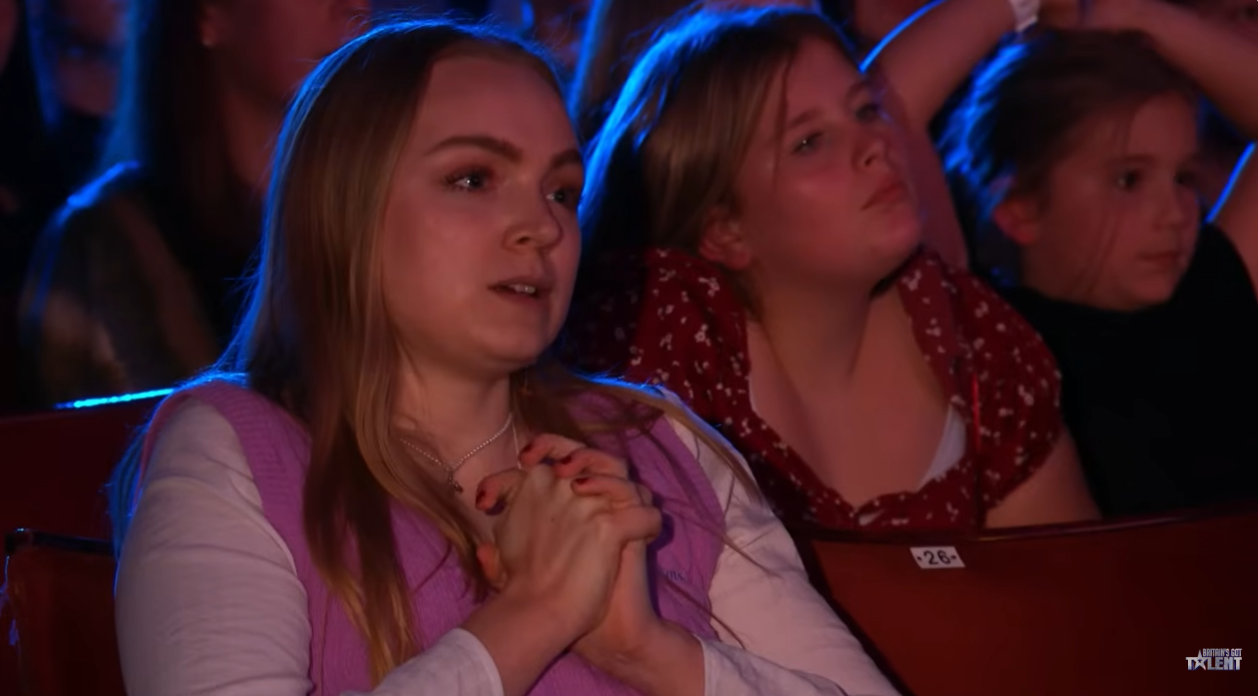 Amy, l'amie de Ted Hill lors de son audition dans « Britain's Got Talent » le 28 mars 2026. | Source: Instagram/Britain's Got Talent
