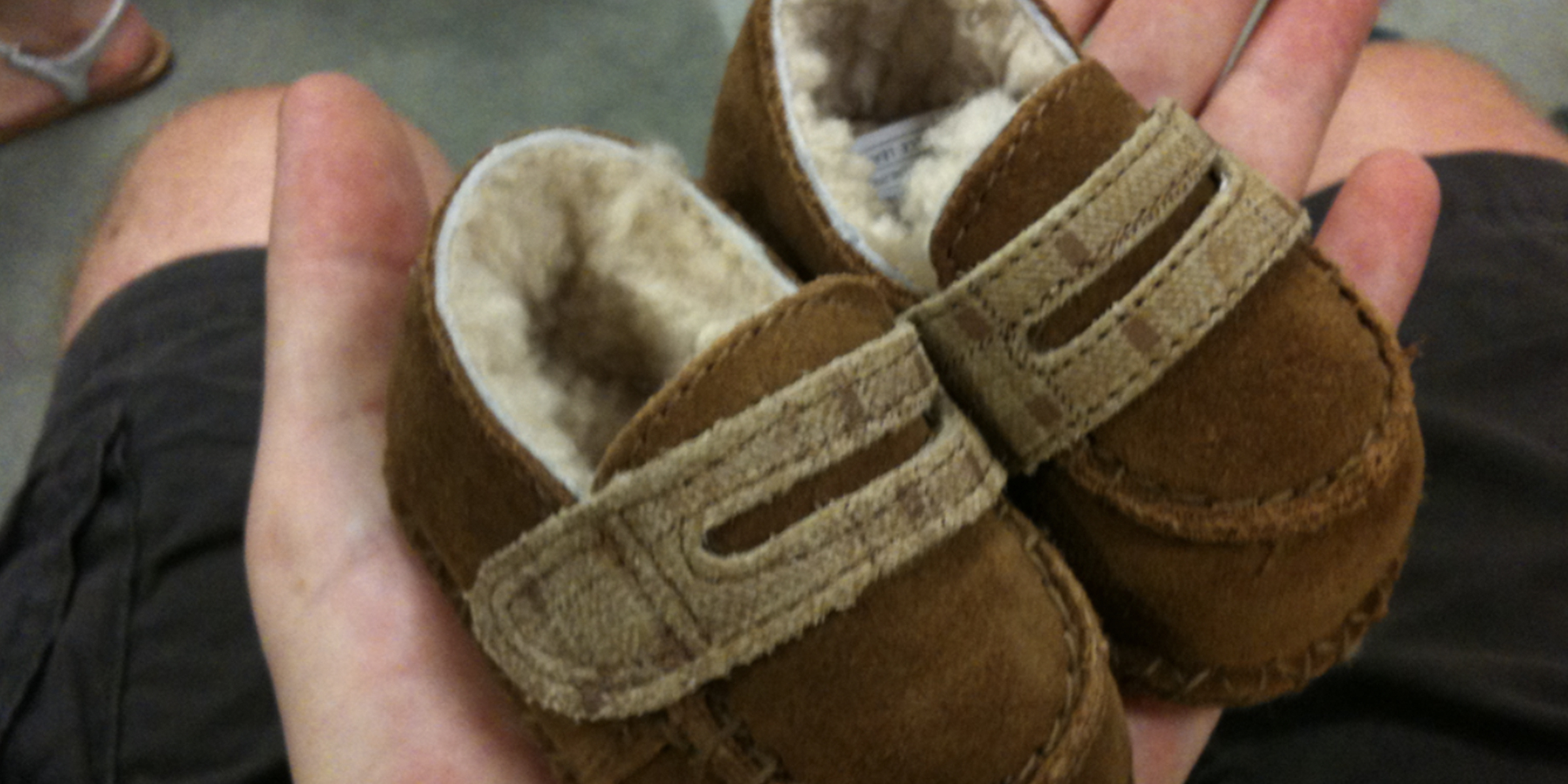 Une paire de chaussures de bébé | Source : Flickr