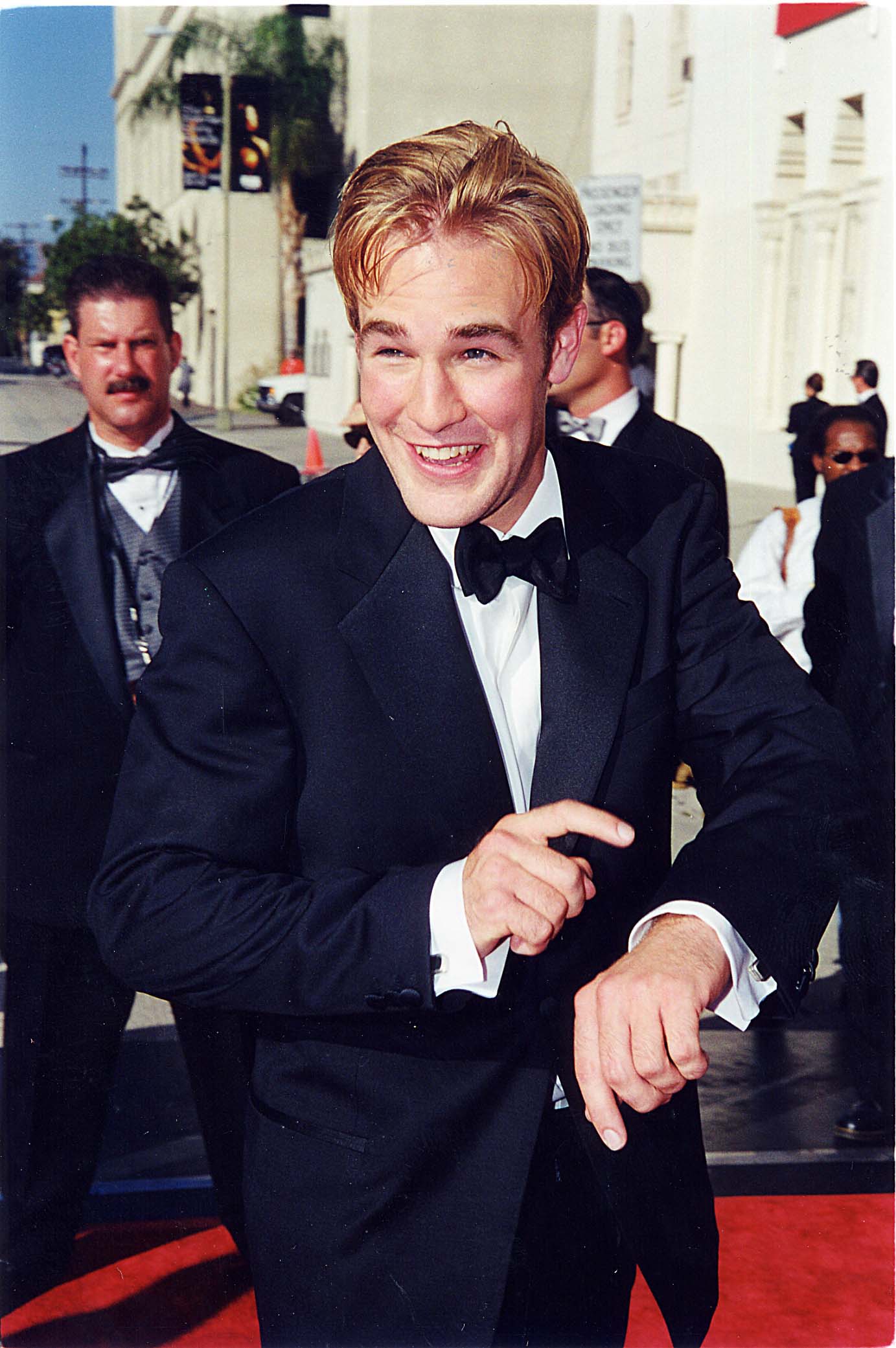 James Van Der Beek lors de la 51e cérémonie des Primetime Emmy Awards à Los Angeles, Californie, en 1999. | Source : Getty Images