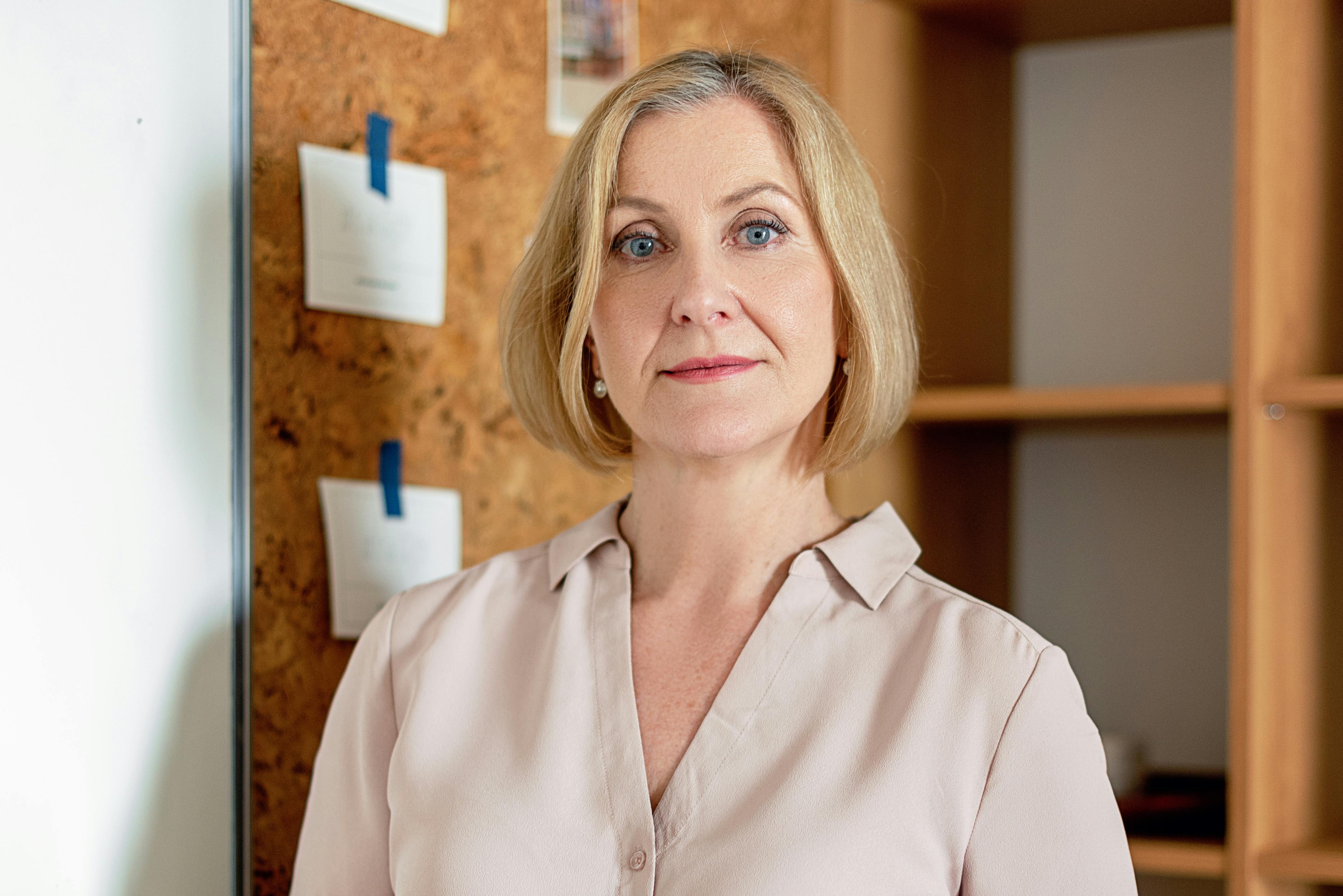 Une femme sérieuse | Source : Pexels