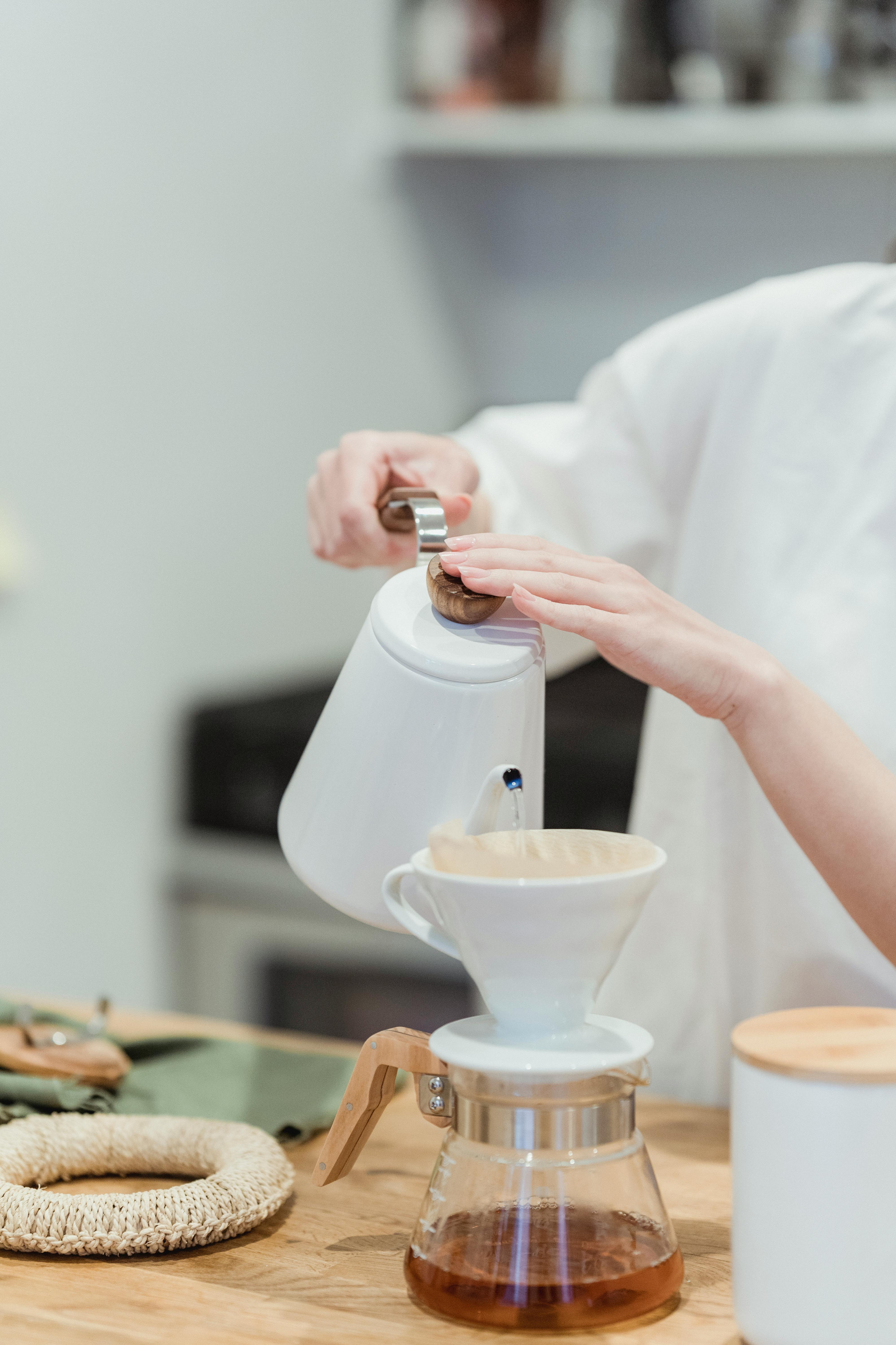 Quelqu'un qui fait du thé | Source : Pexels