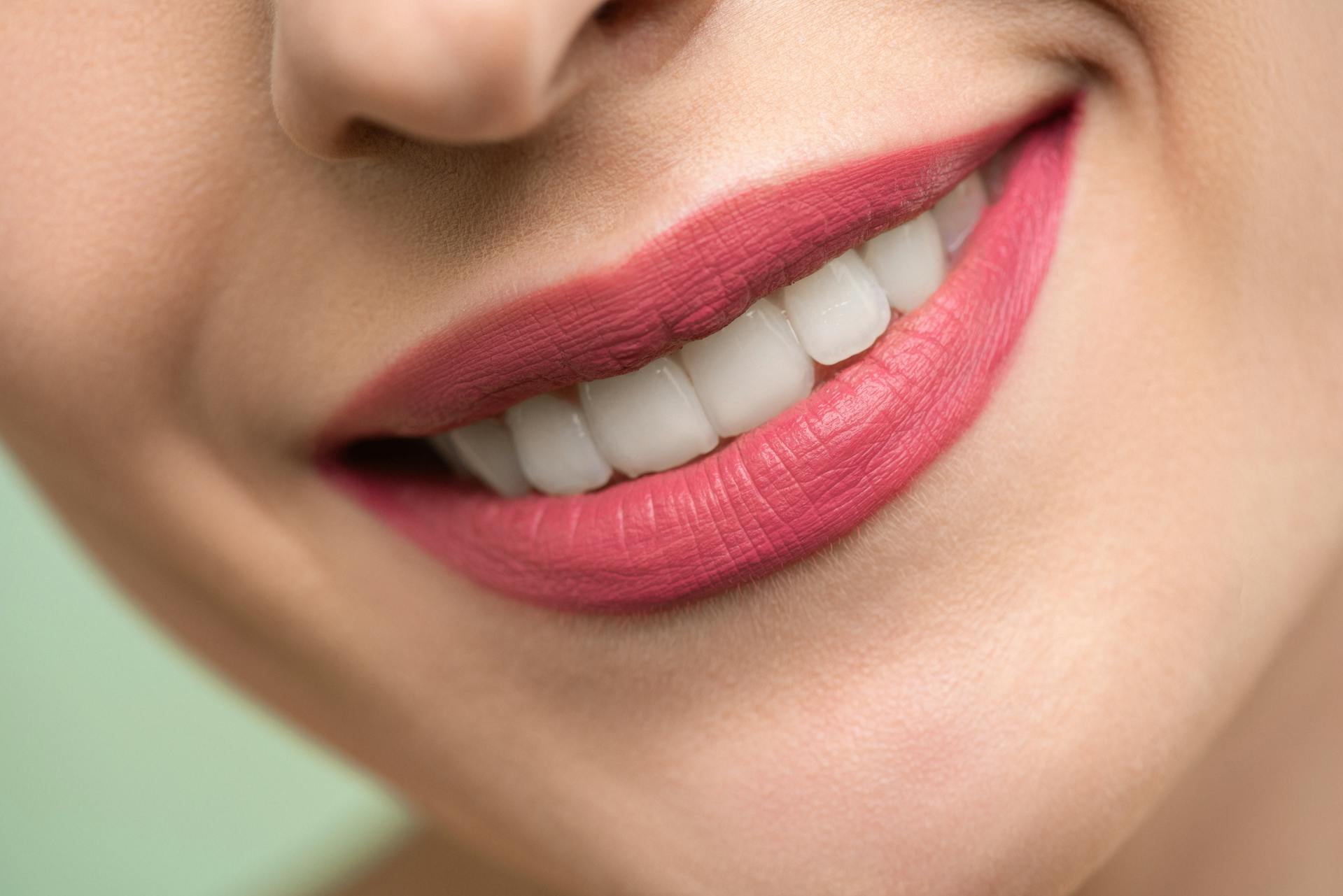 Gros plan sur le sourire d'une femme | Source : Pexels