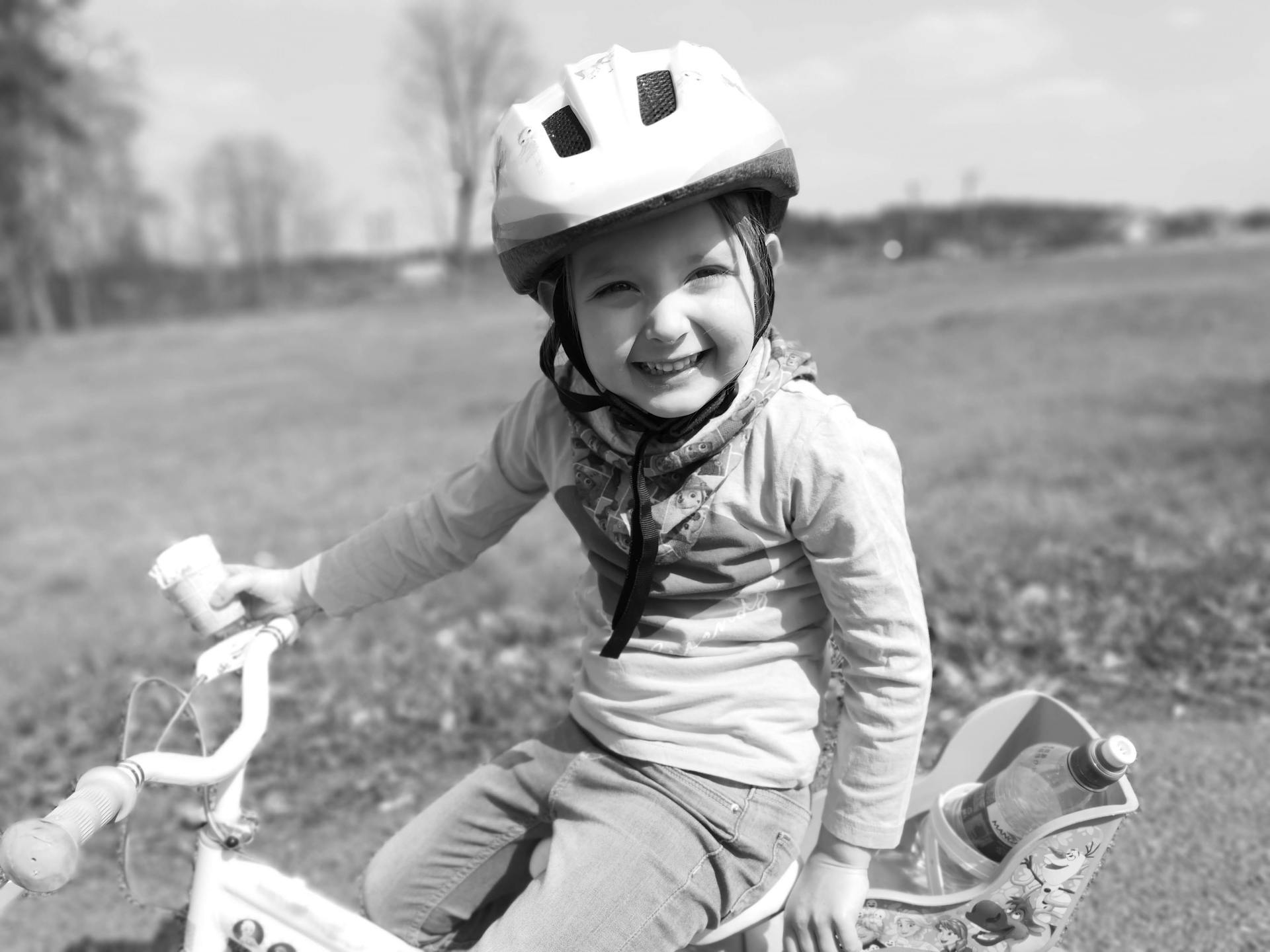 Une fille qui fait du vélo | Source : Pexels