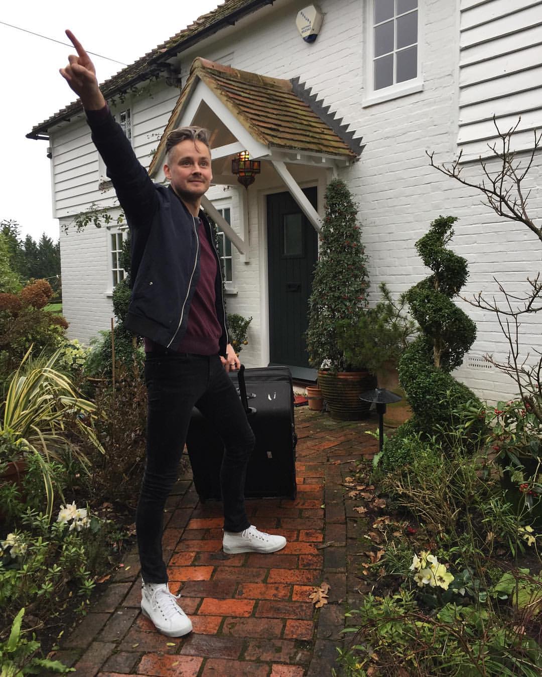 Le chanteur sur un post daté du 13 janvier 2017. | Source : Instagram/tomchaplin