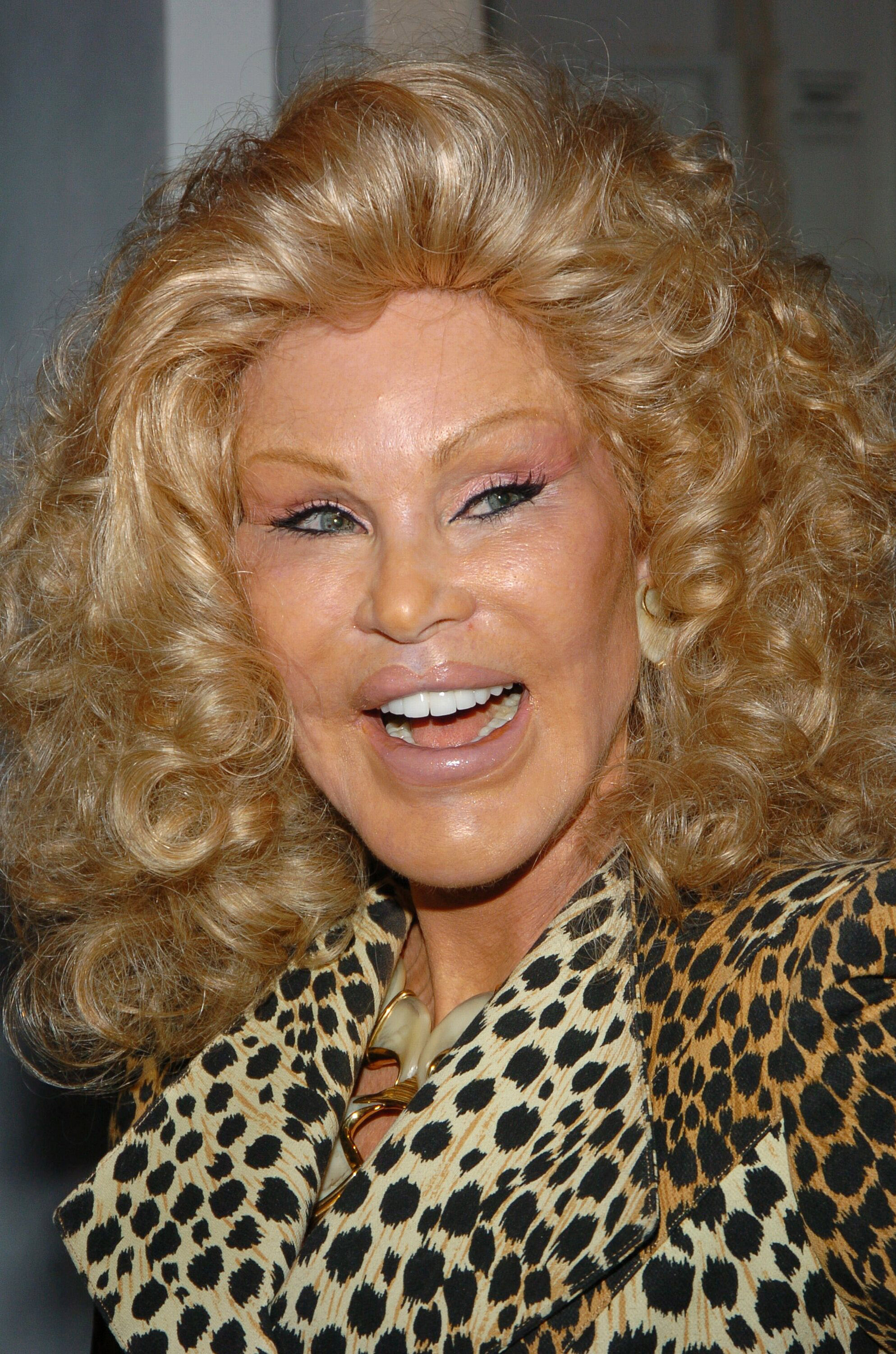 Jocelyne Wildenstein lors de l'Olympus Fashion Week Spring le 11 septembre 2004 à Bryant Park à New York. | Source : Getty Images