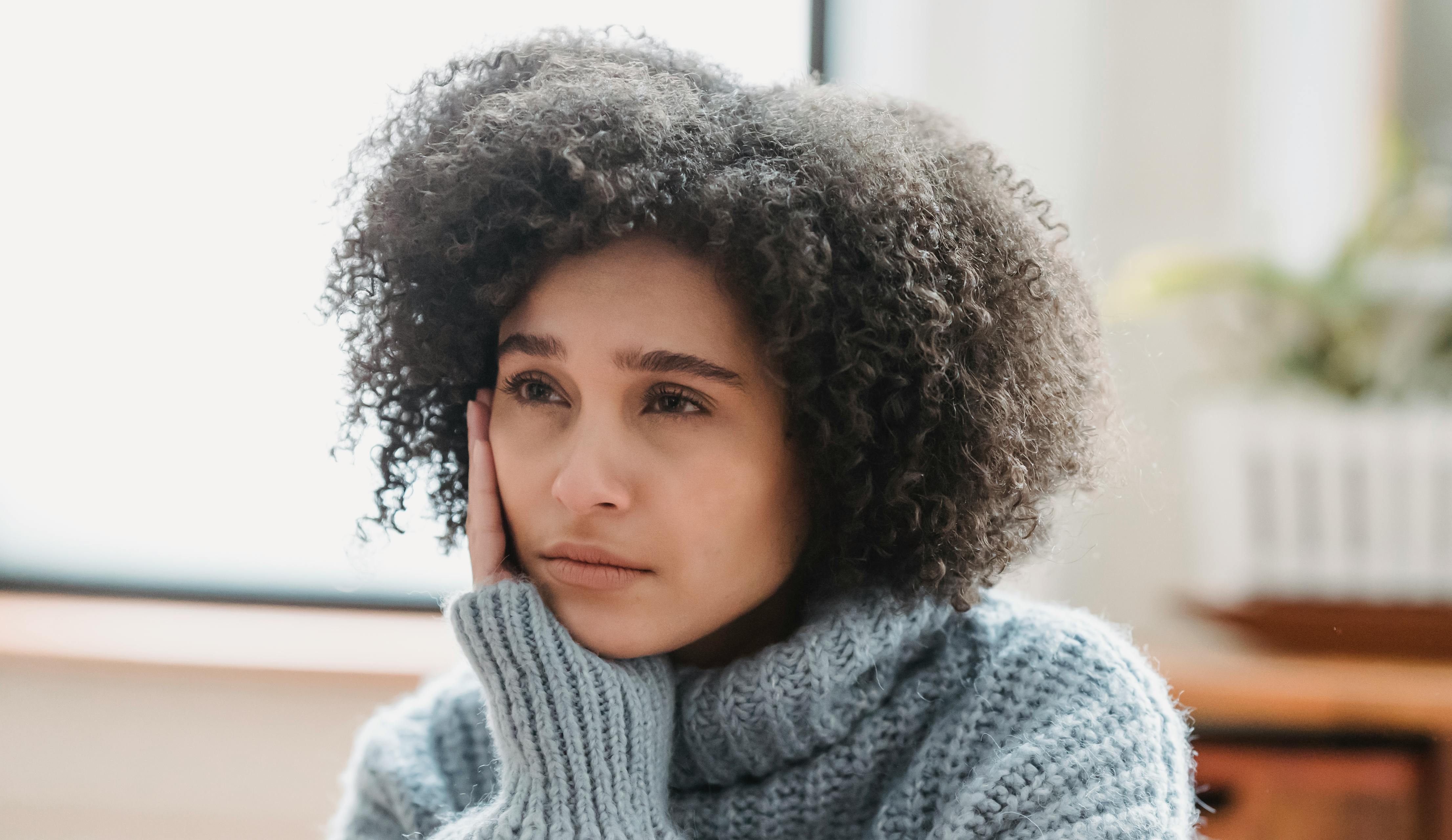 Une femme sérieuse | Source : Pexels