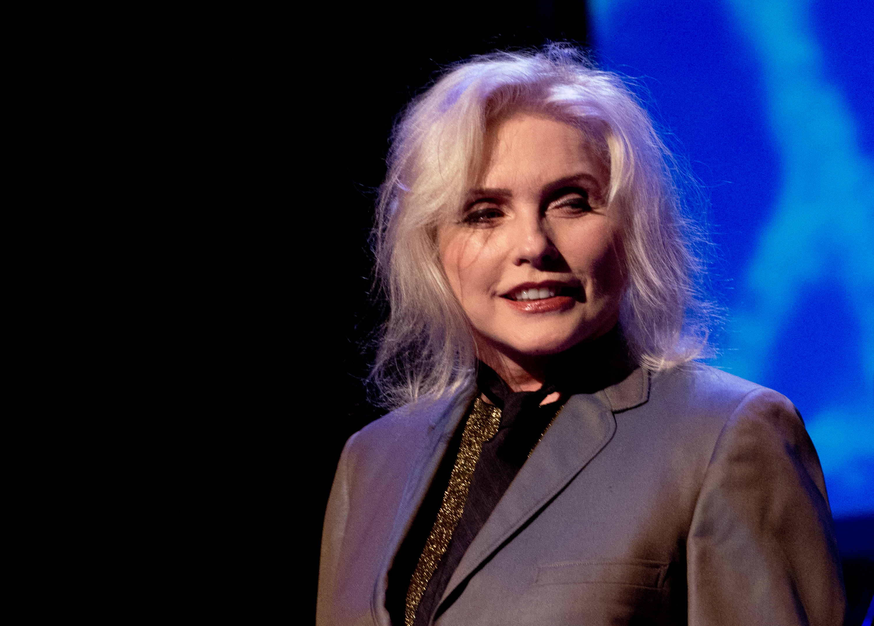 La célèbre chanteuse se produisant lors du 34e concert-bénéfice annuel en hommage à John Lennon au Symphony Space, le 5 décembre 2014, à New York. | Source : Getty Images