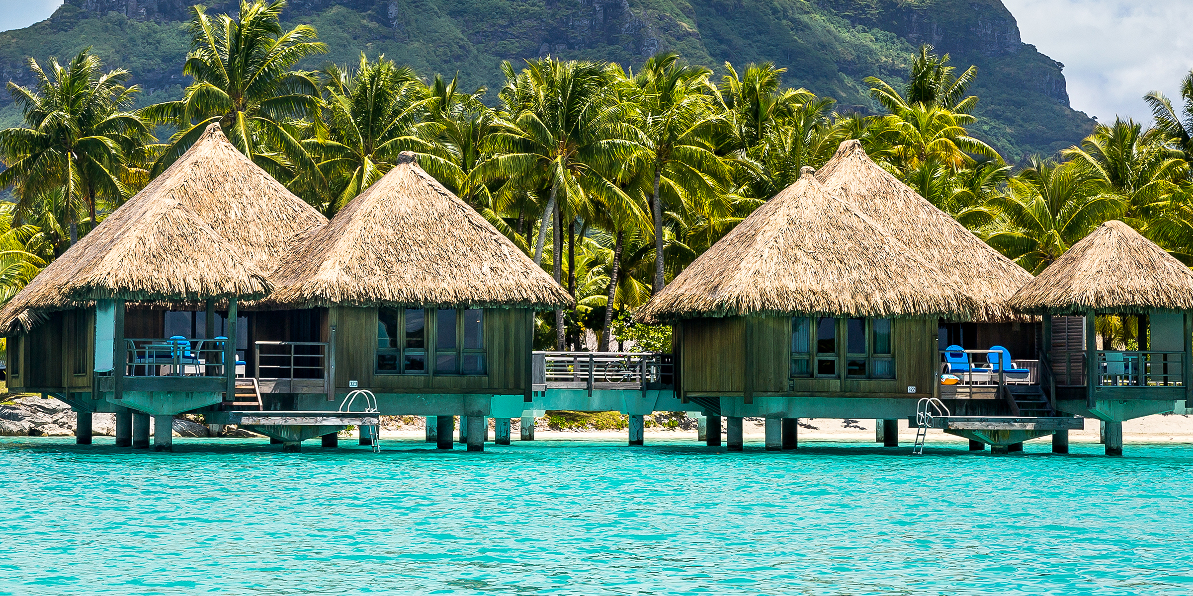 Un centre de vacances à Bora Bora | Source : Shutterstock