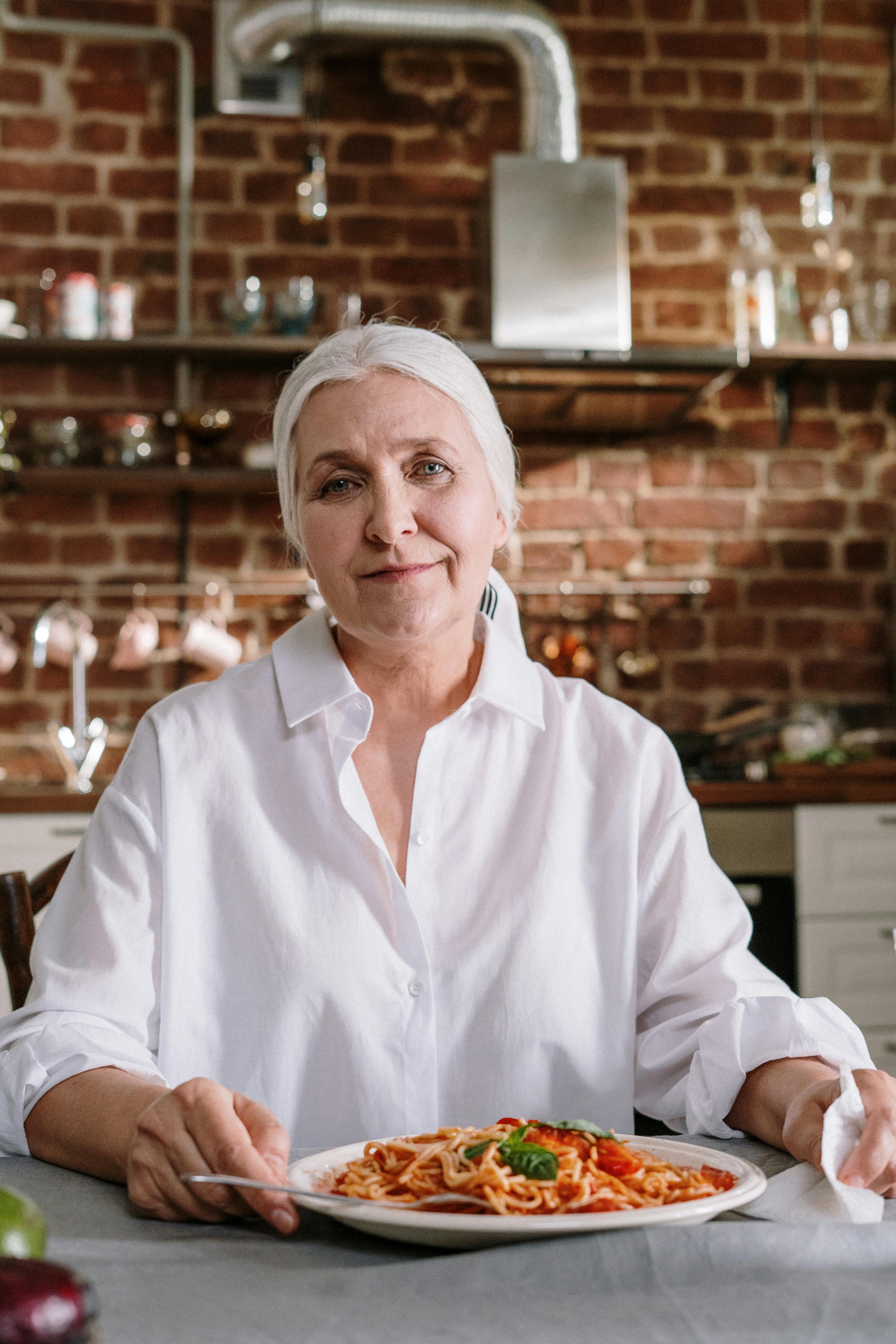 Une grand-mère souriante | Source : Pexels