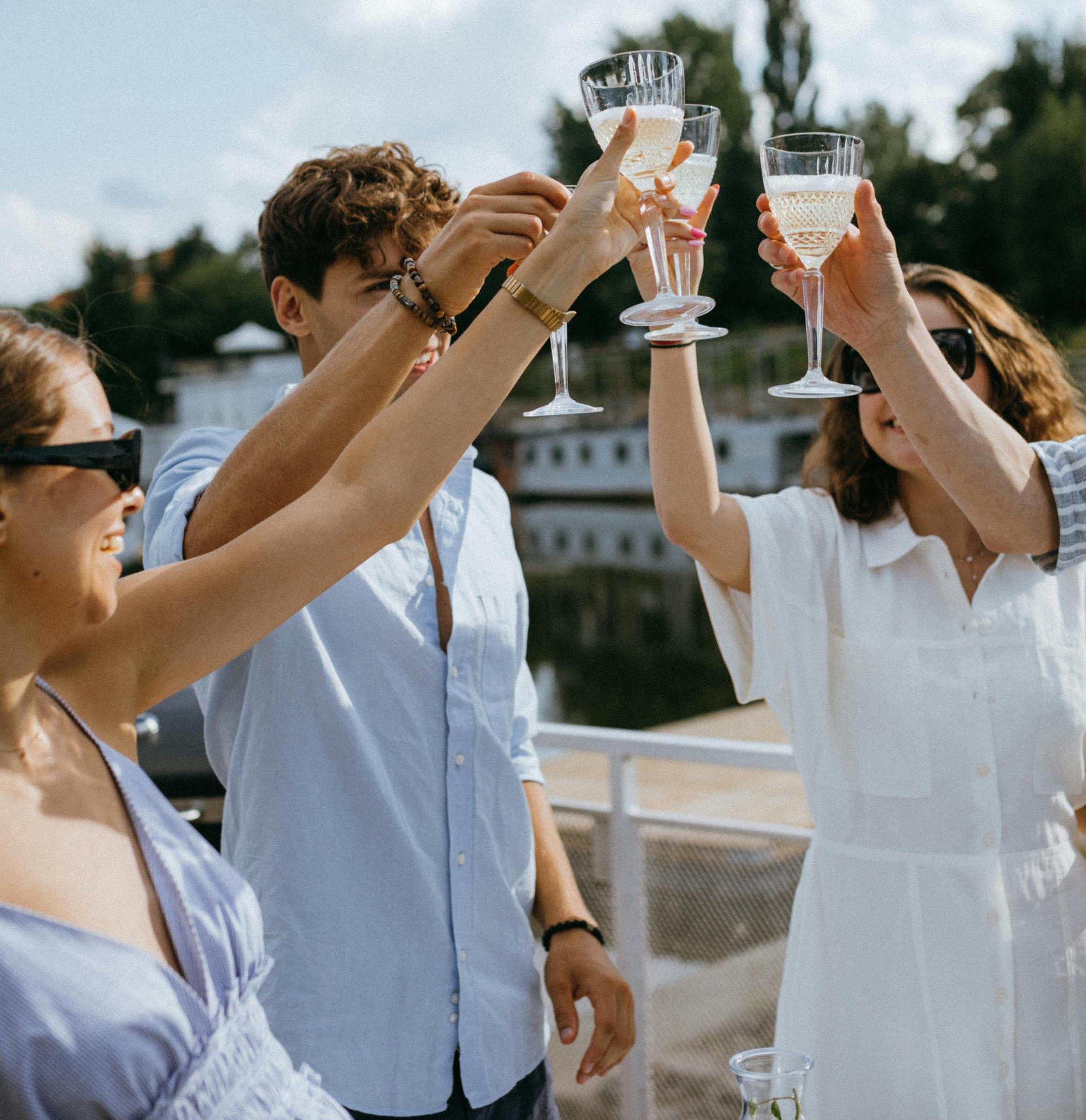 Une fête à bord d'un bateau | Source : Pexels