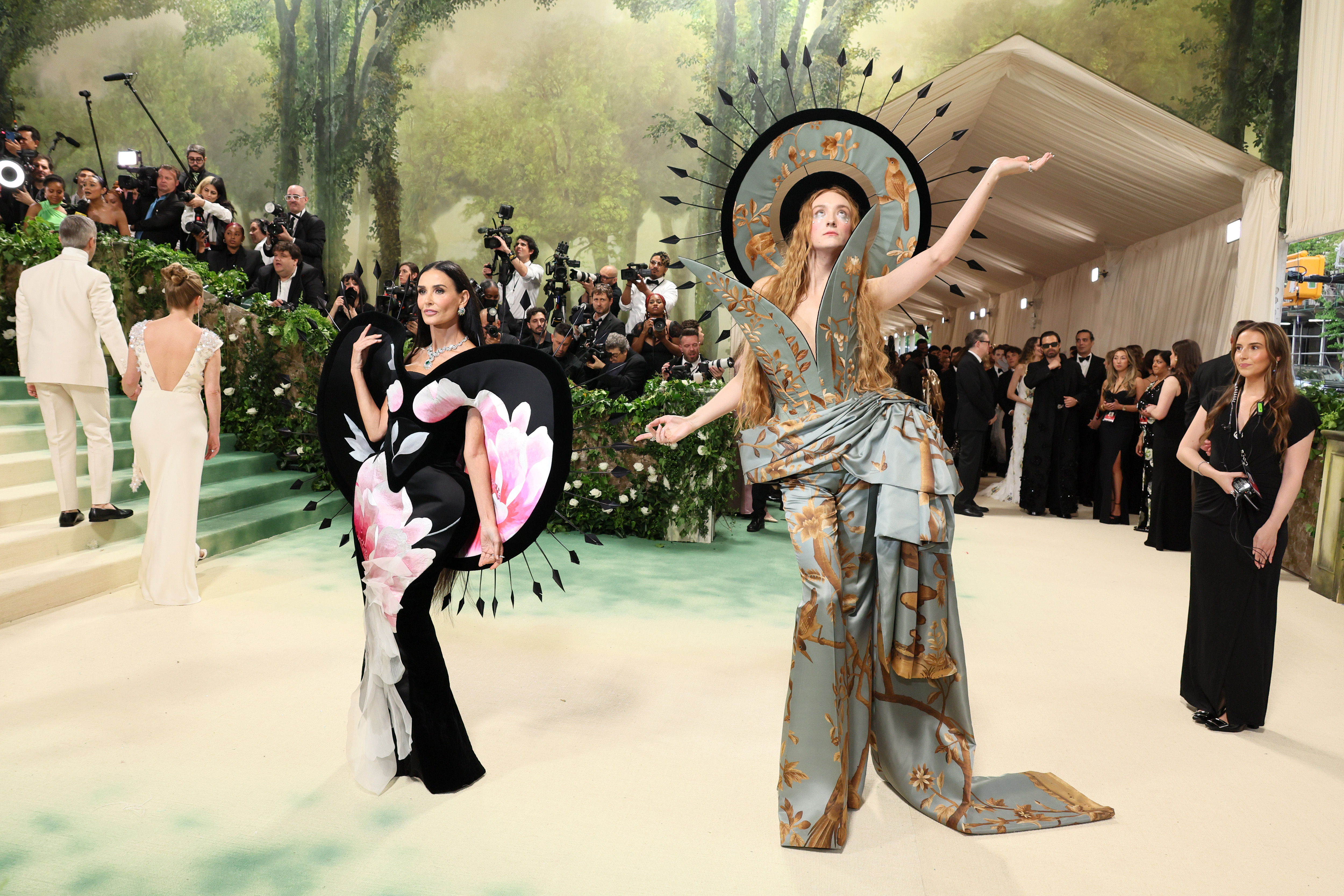 Demi Moore et Harris Reed assistent au gala du Met célébrant "Sleeping Beauties : Reawakening Fashion" au Metropolitan Museum of Art le 6 mai 2024 à New York : Getty Images