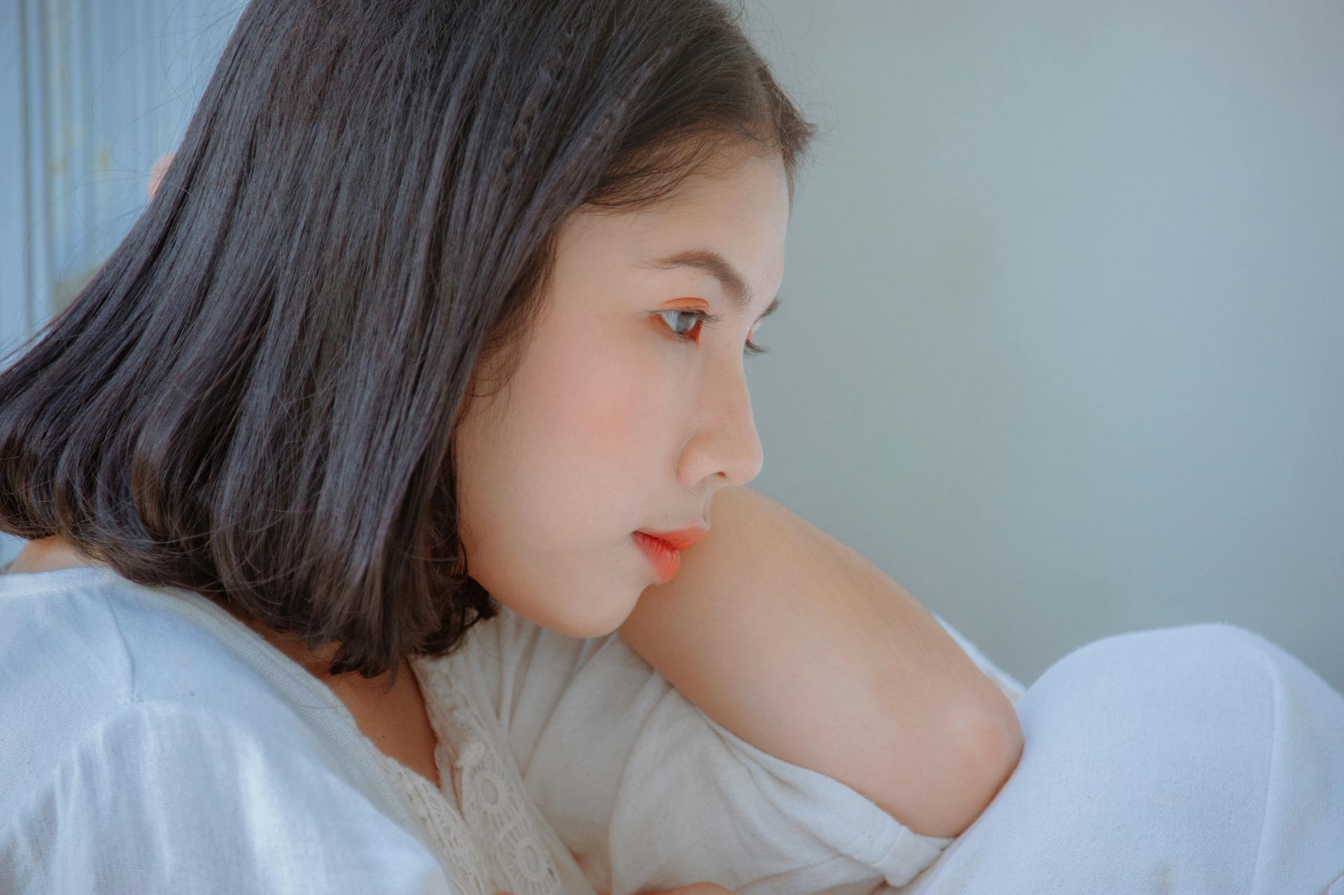 Une adolescente réfléchie | Source : Pexels
