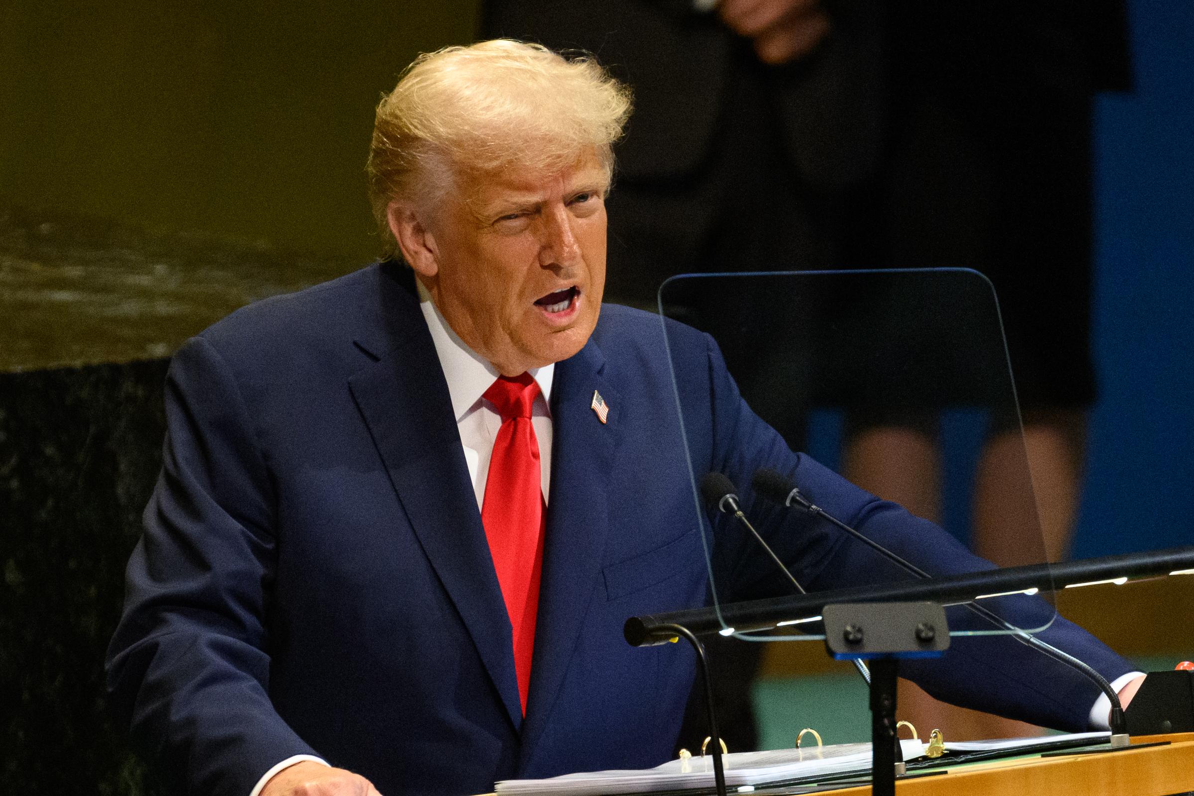 Donald Trump s'exprime lors de la 80e session de l'Assemblée générale des Nations unies (AGNU) au siège de l'ONU | Source : Getty Images