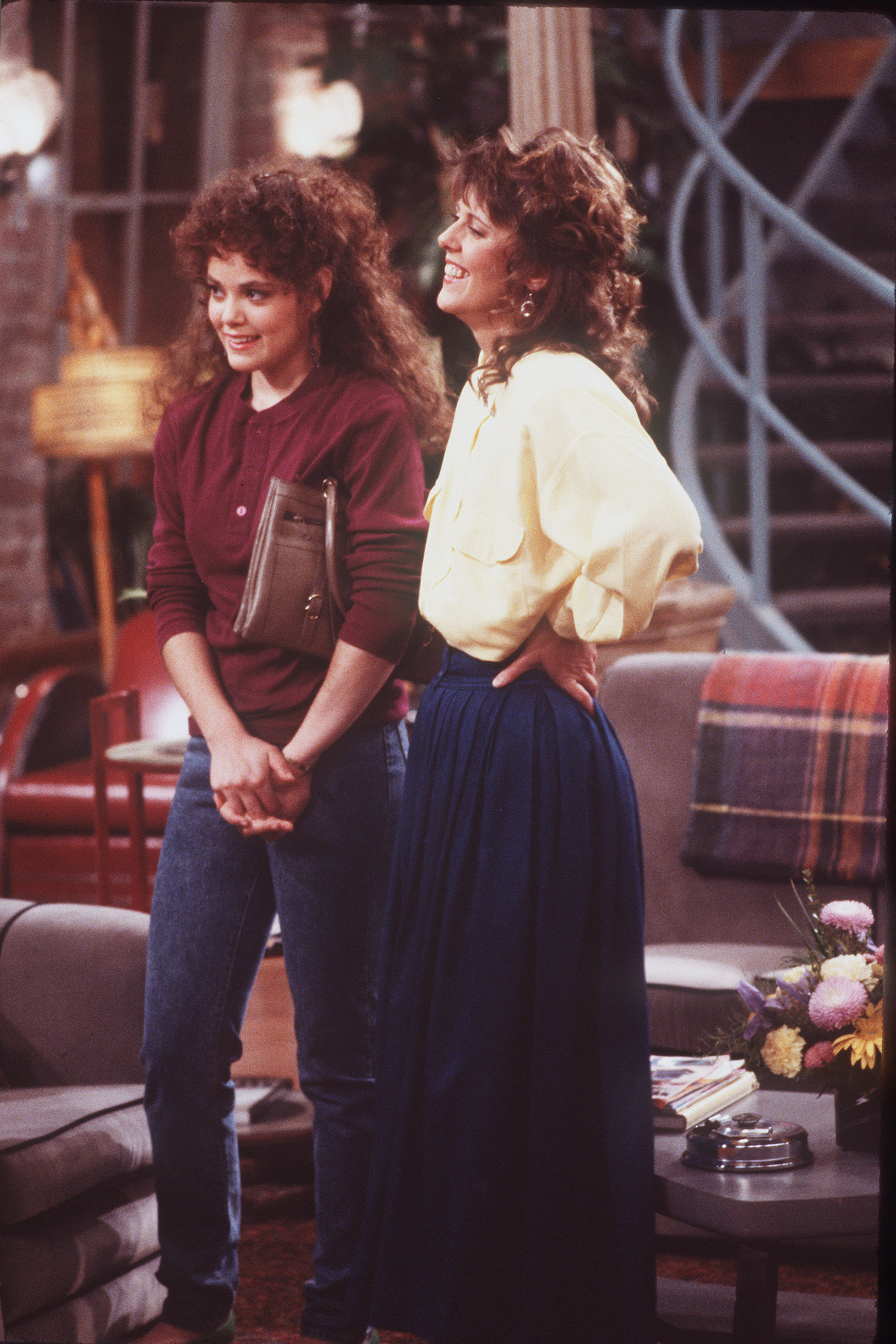 Rebecca Schaeffer et l'actrice sur le tournage de « My Sister Sam », 1986 | Source : Getty Images