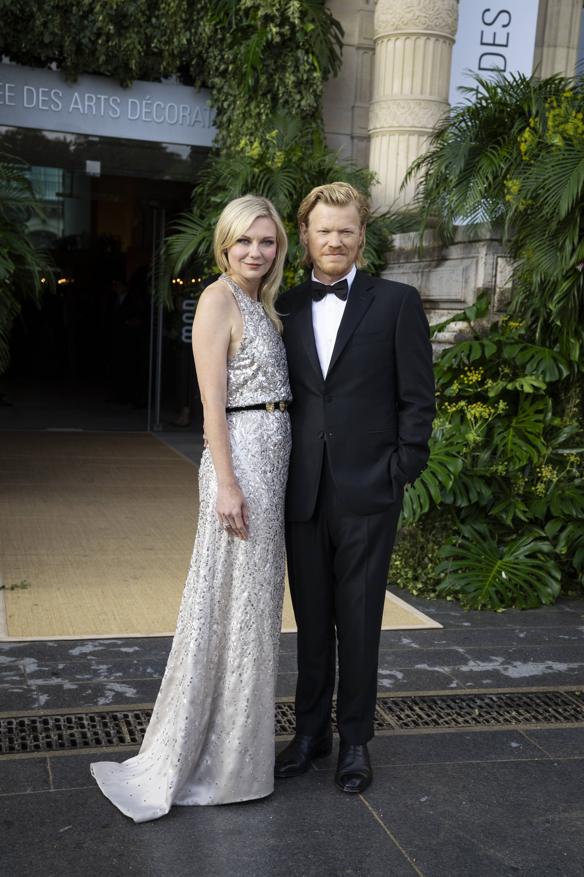 Kirsten Dunst et Jesse Plemons à l'événement Bal d'Été le 6 juillet 2025 à Paris, France. | Source : Getty Images